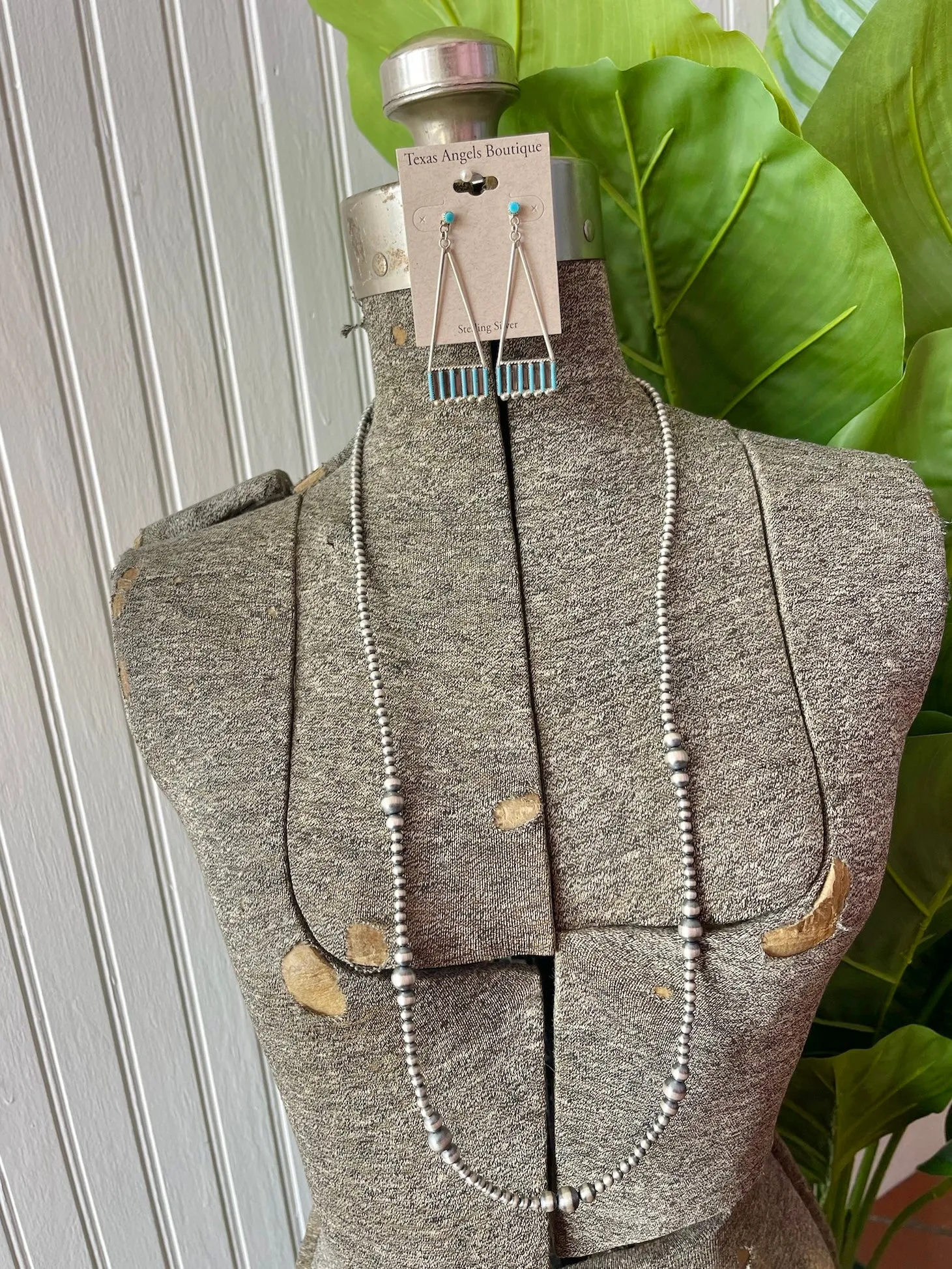 34" Sterling Silver Navajo Pearls Necklace