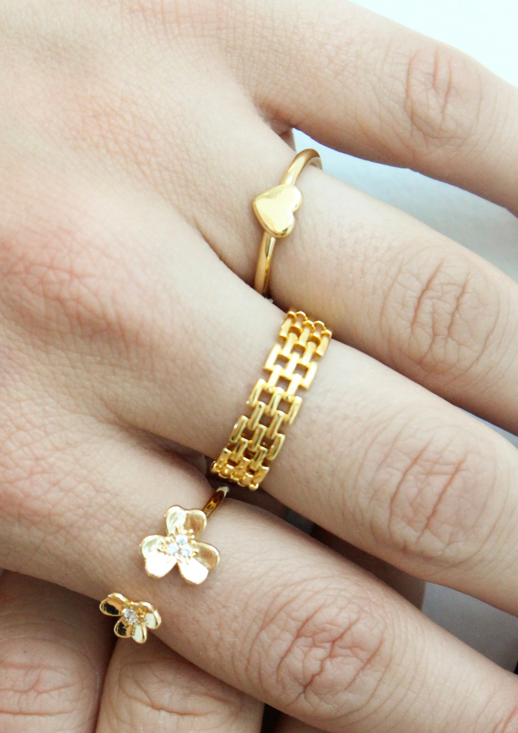 Alice Heart Ring