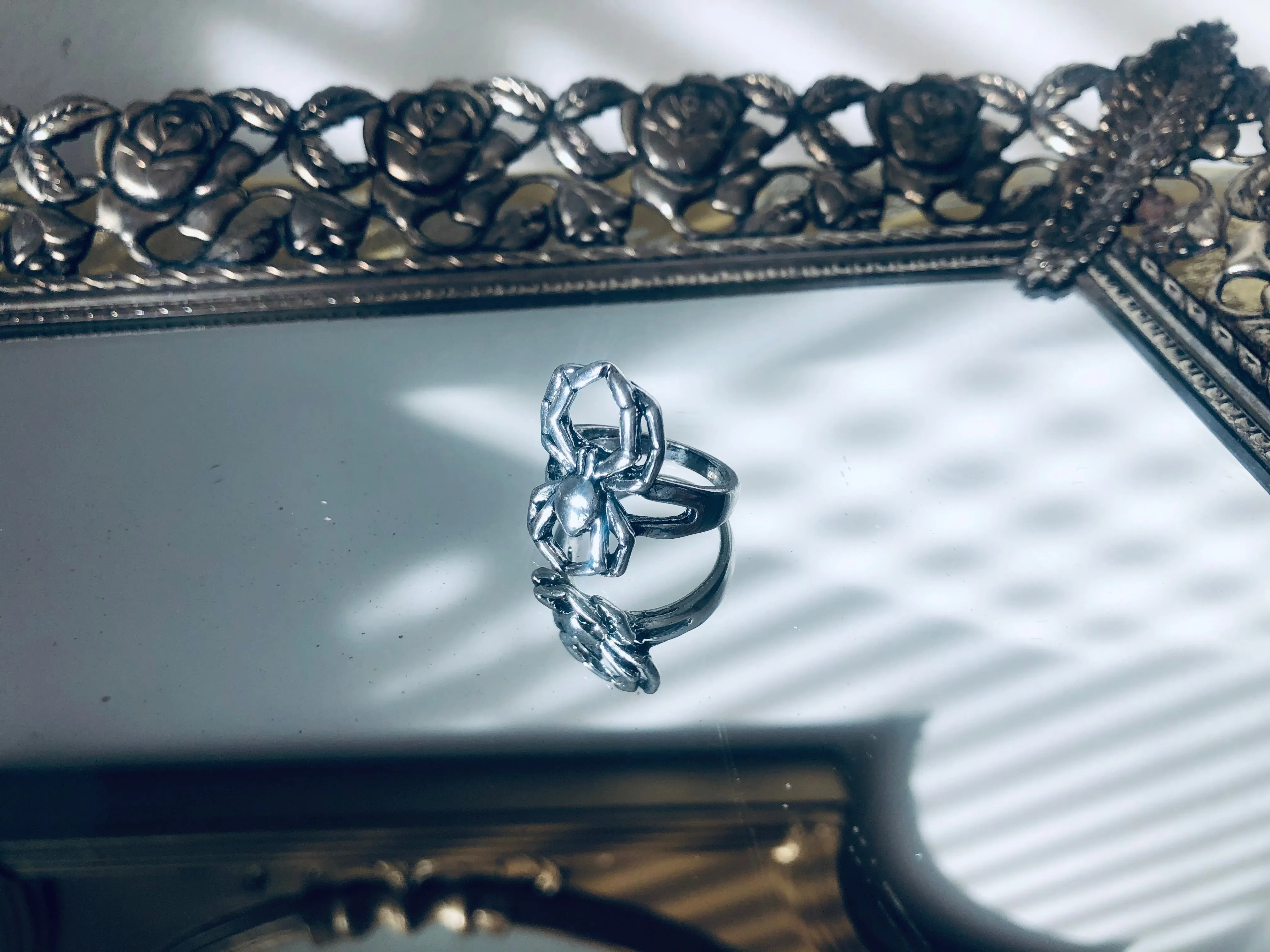 Arachne Ring