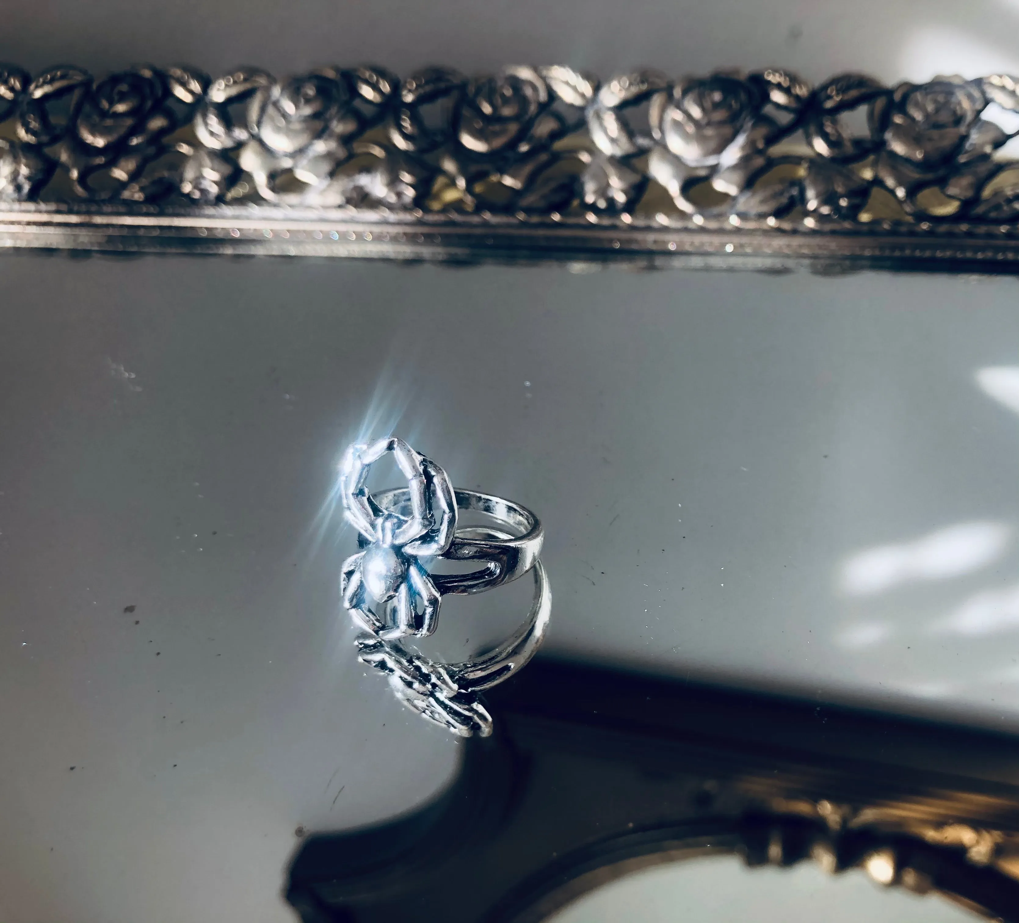Arachne Ring