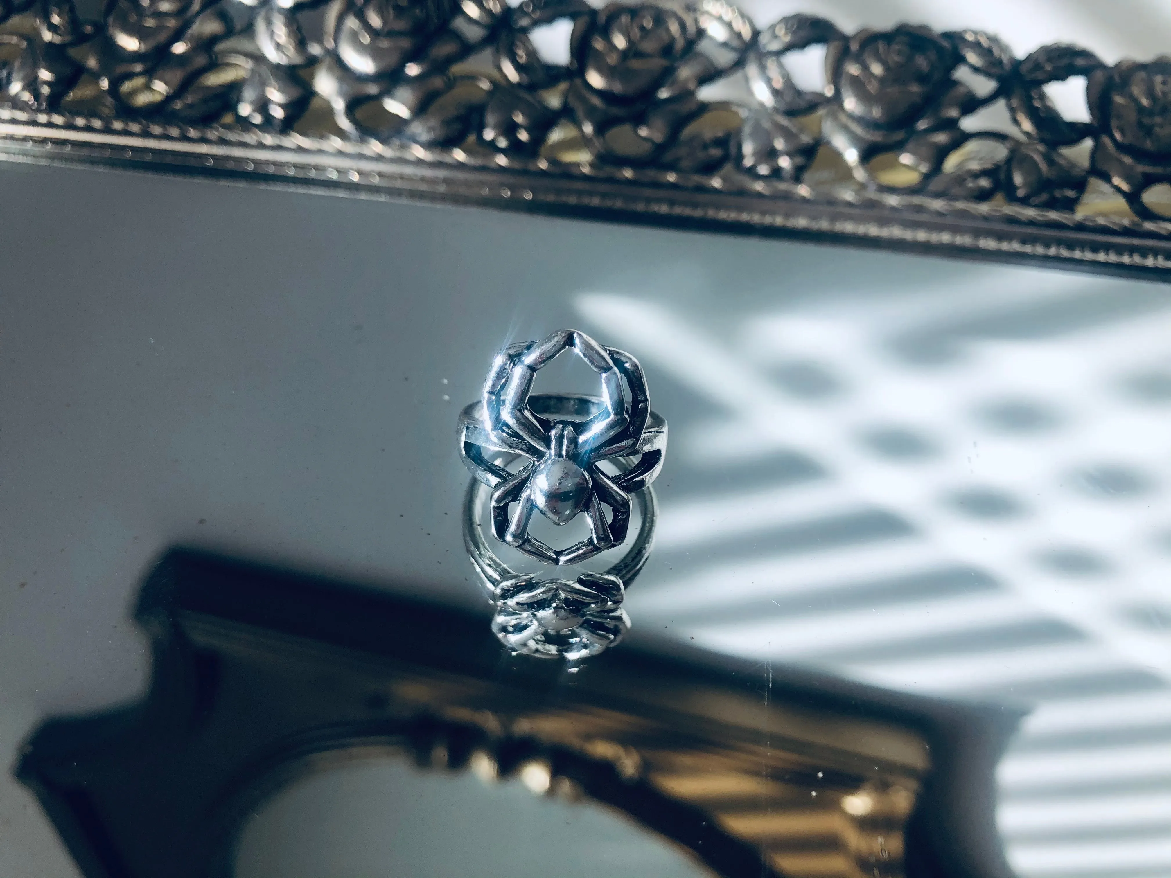 Arachne Ring