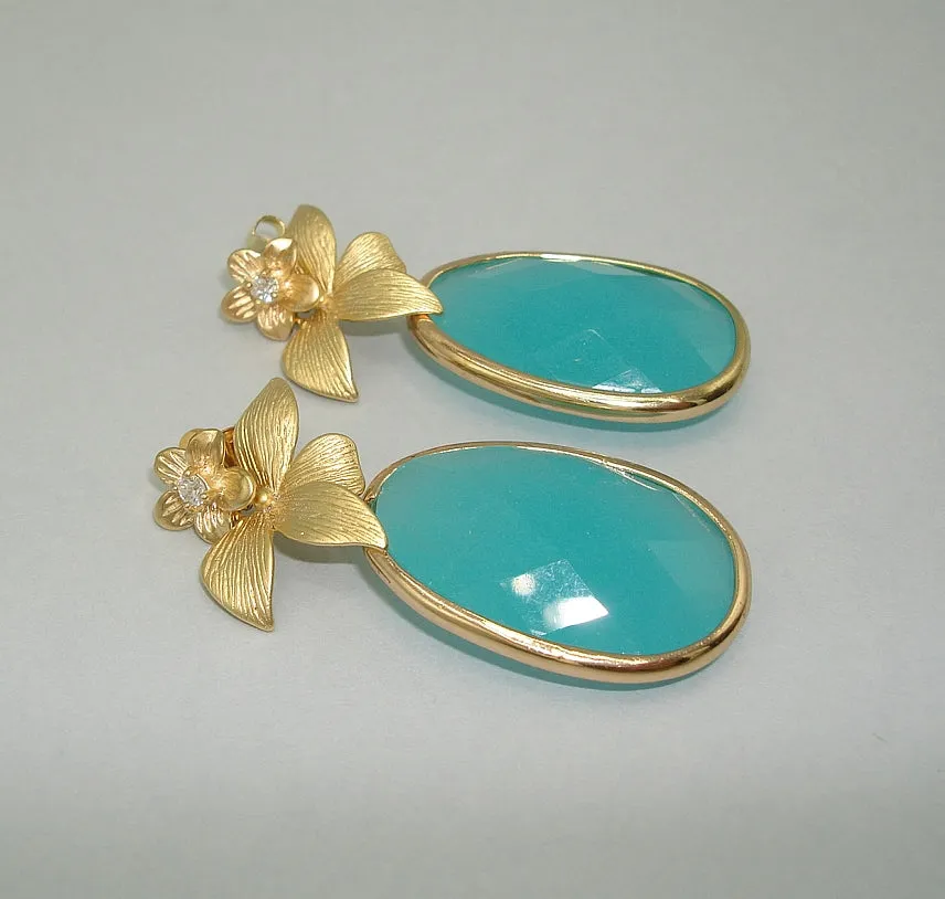 Beautifully Faceted Turquoise Crystal Drops with a Flower
