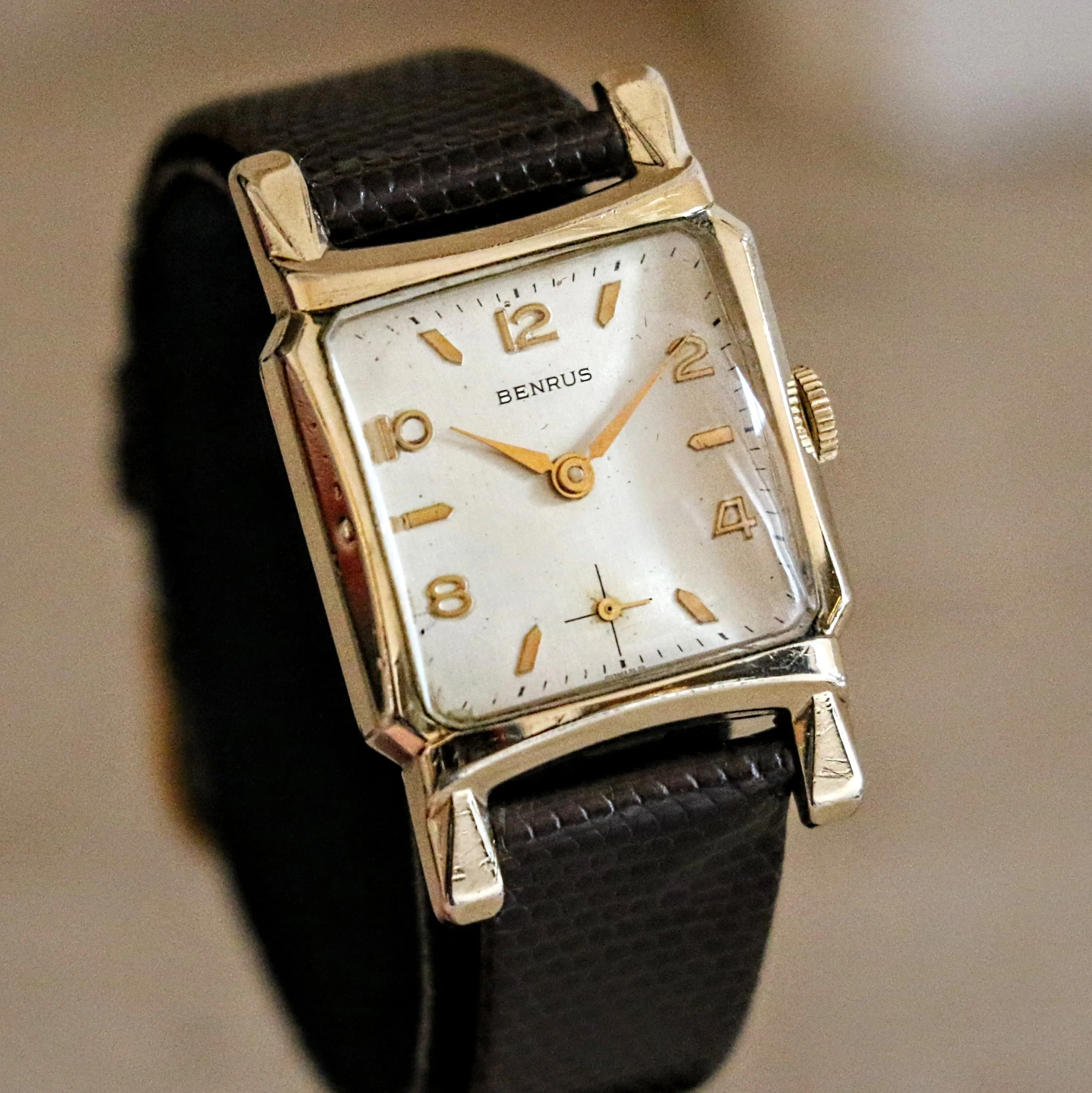 BENRUS Watch Model DM21 17 Jewels Swiss Made Vintage Wristwatch