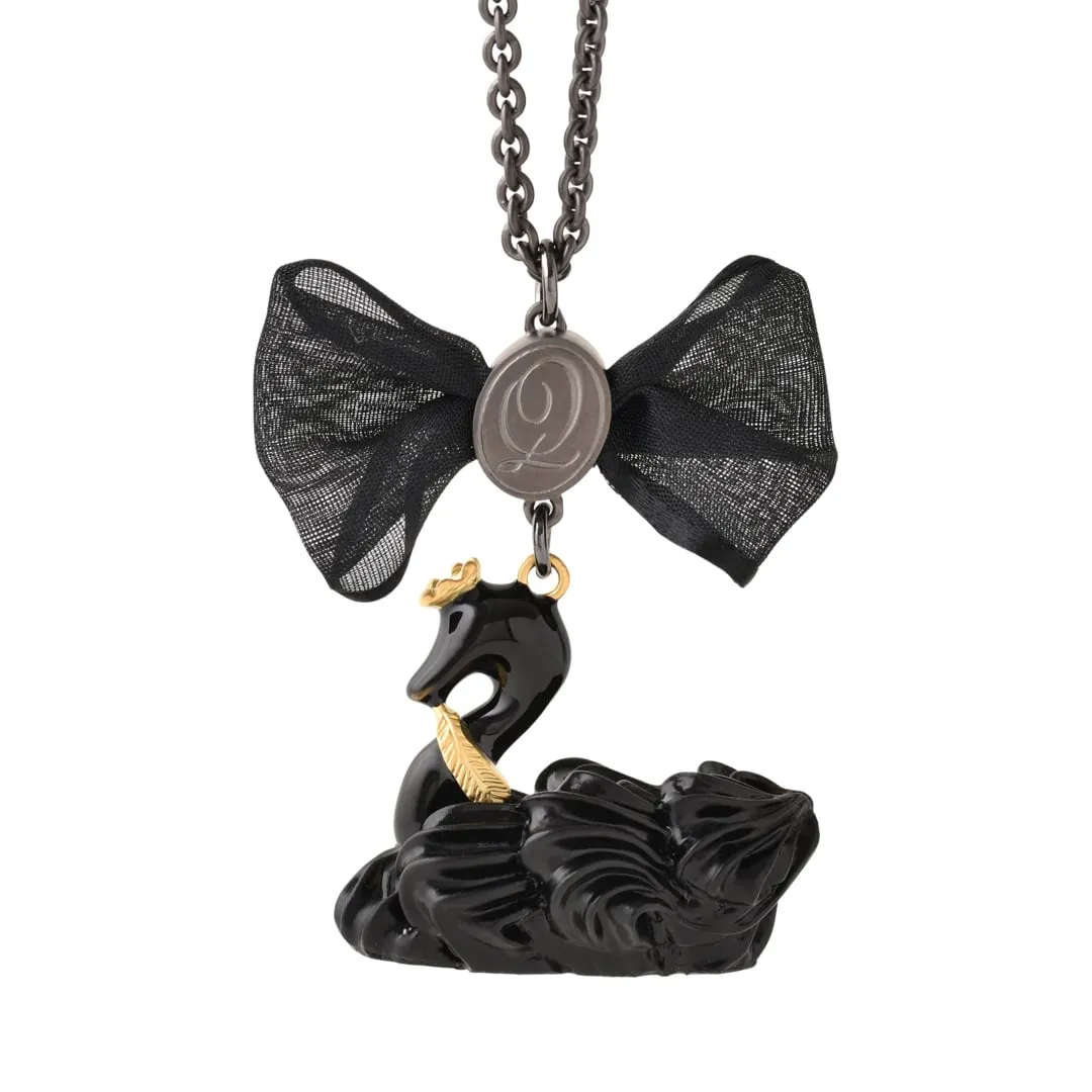 Black Swan Cream Cake Necklace【Japan Jewelry】