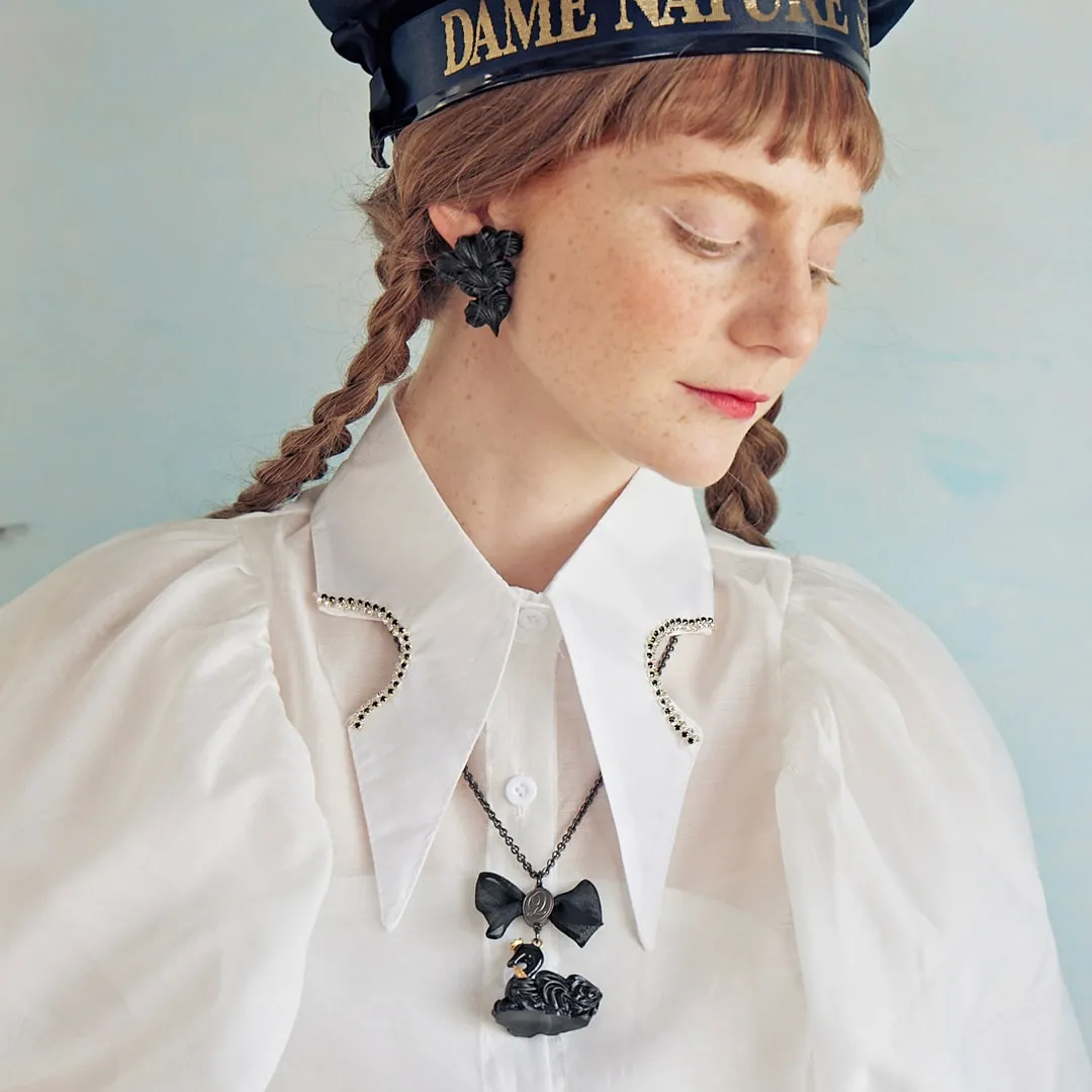 Black Swan Cream Cake Necklace【Japan Jewelry】
