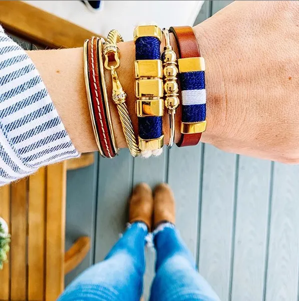 Braddock - Ivory/Navy/Gold