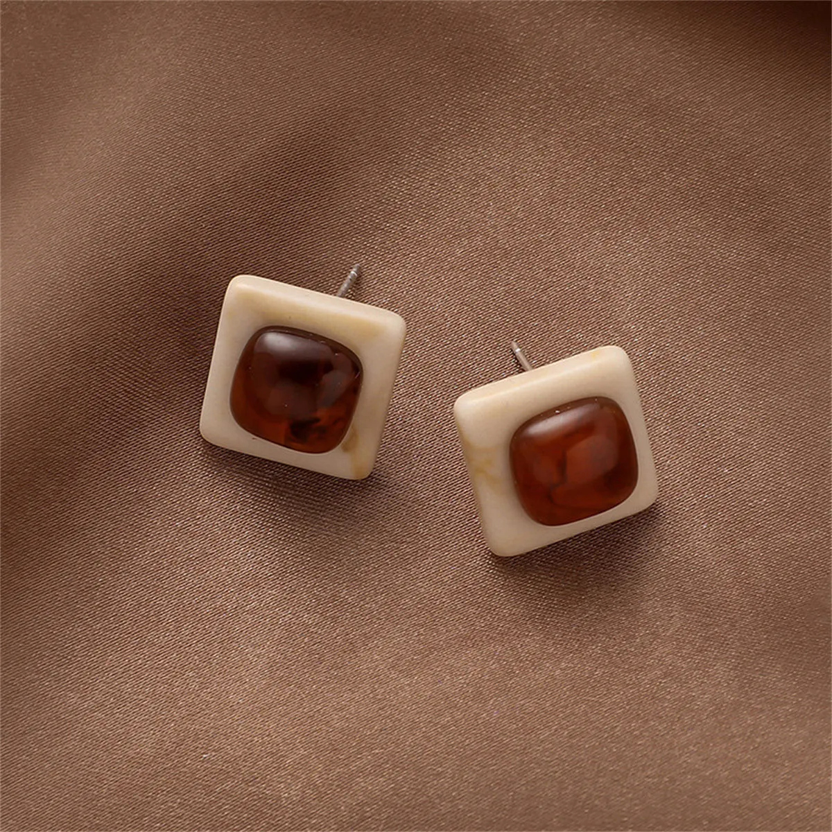 Brown & Silver-Plated Square Stud Earrings