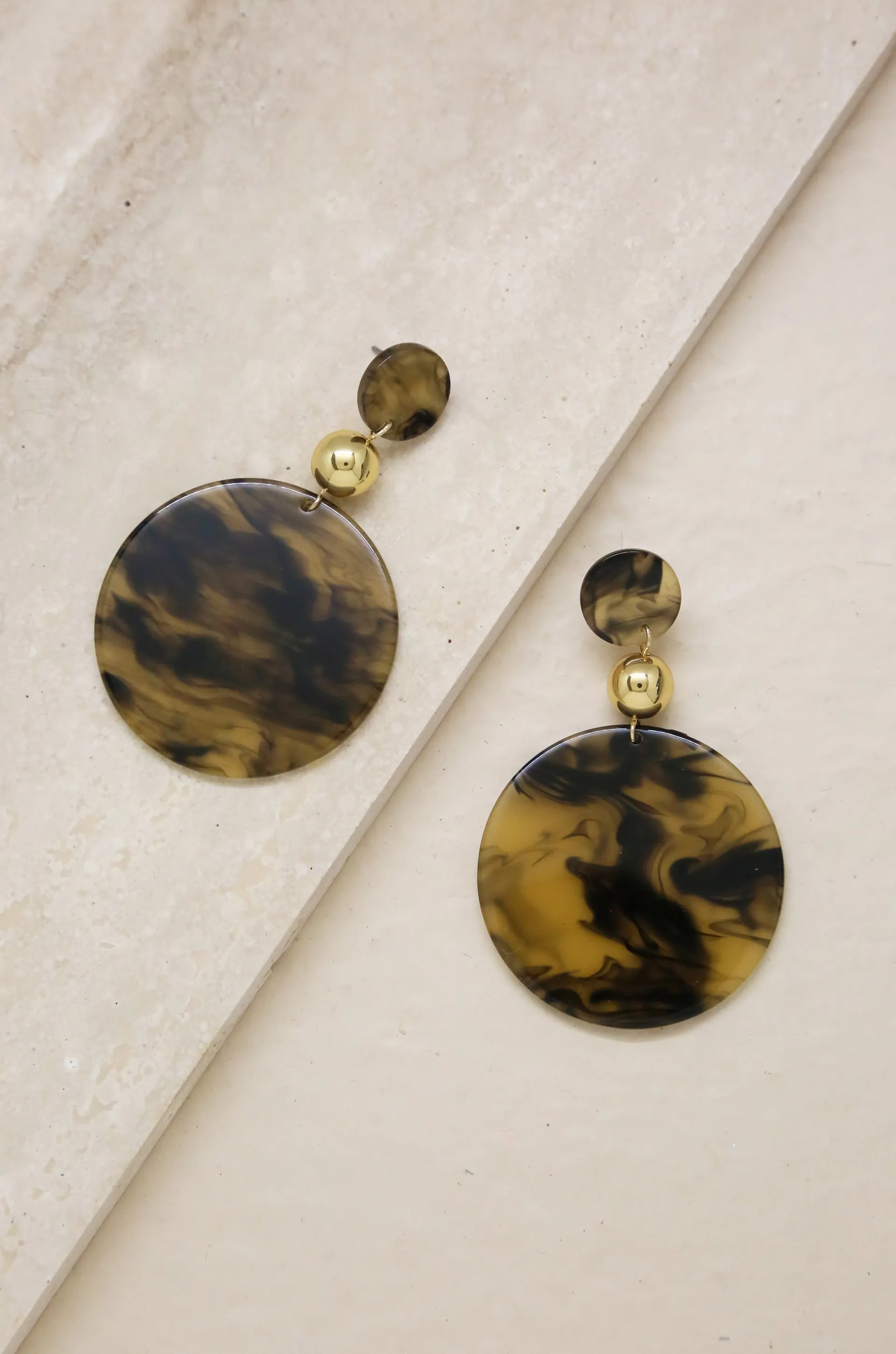 Cleopatra Resin Disc Earrings in Tan & Black