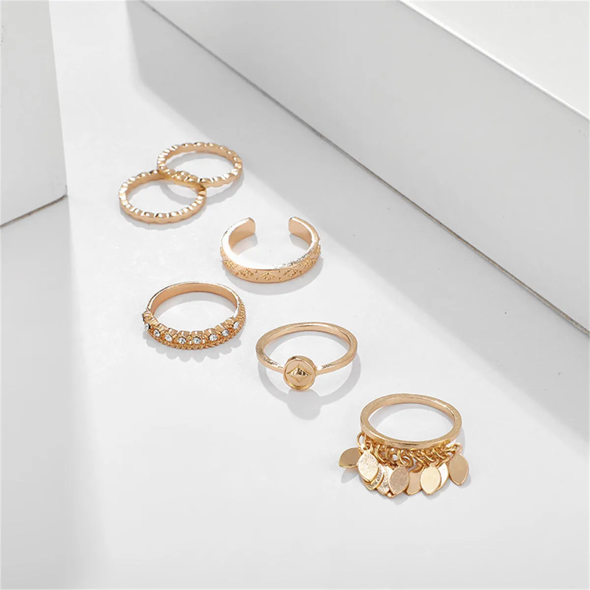 Cubic Zirconia & 18K Gold-Plated Leaves Tassel Ring Set