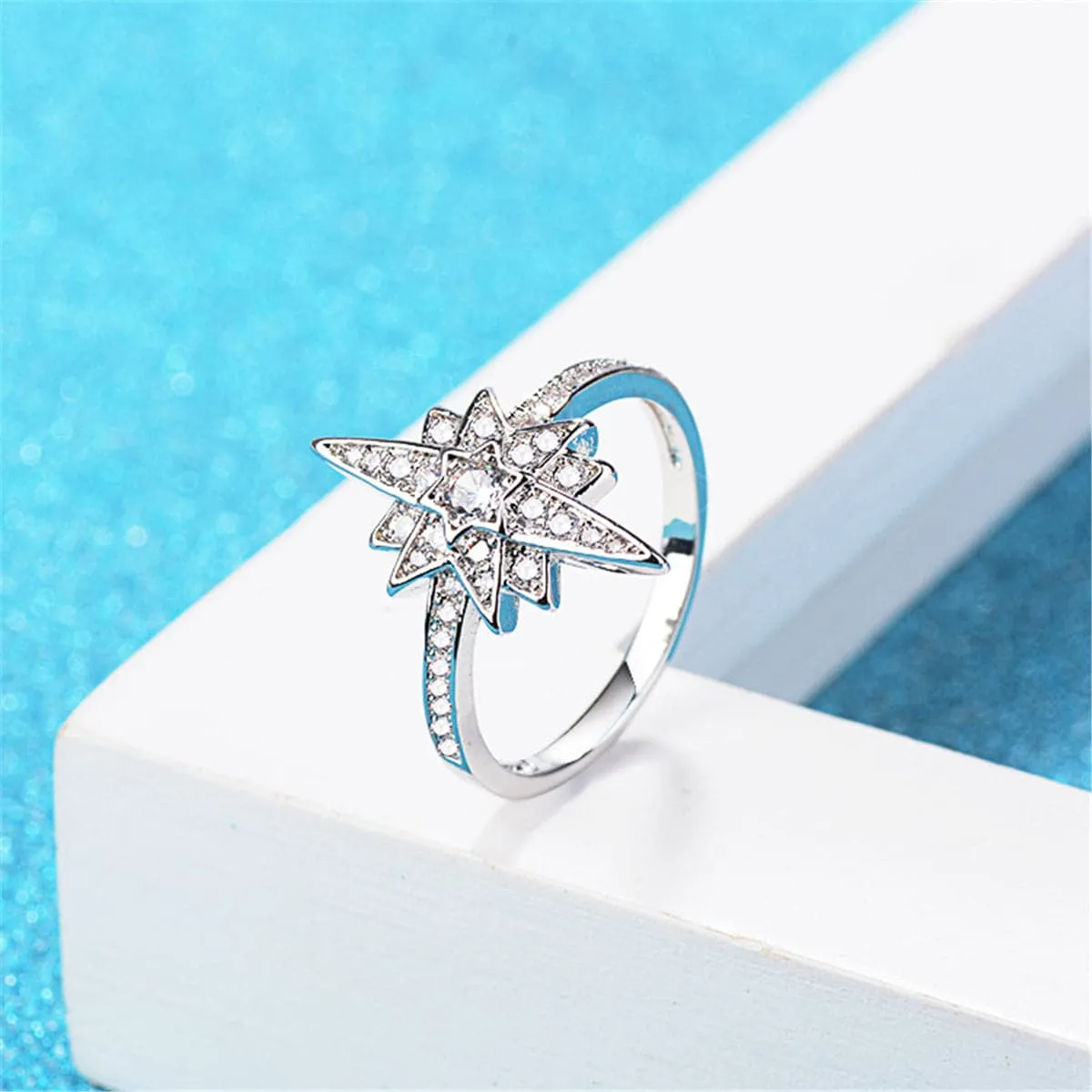 Cubic Zirconia & Silver-Plated Shinning Star Band Ring