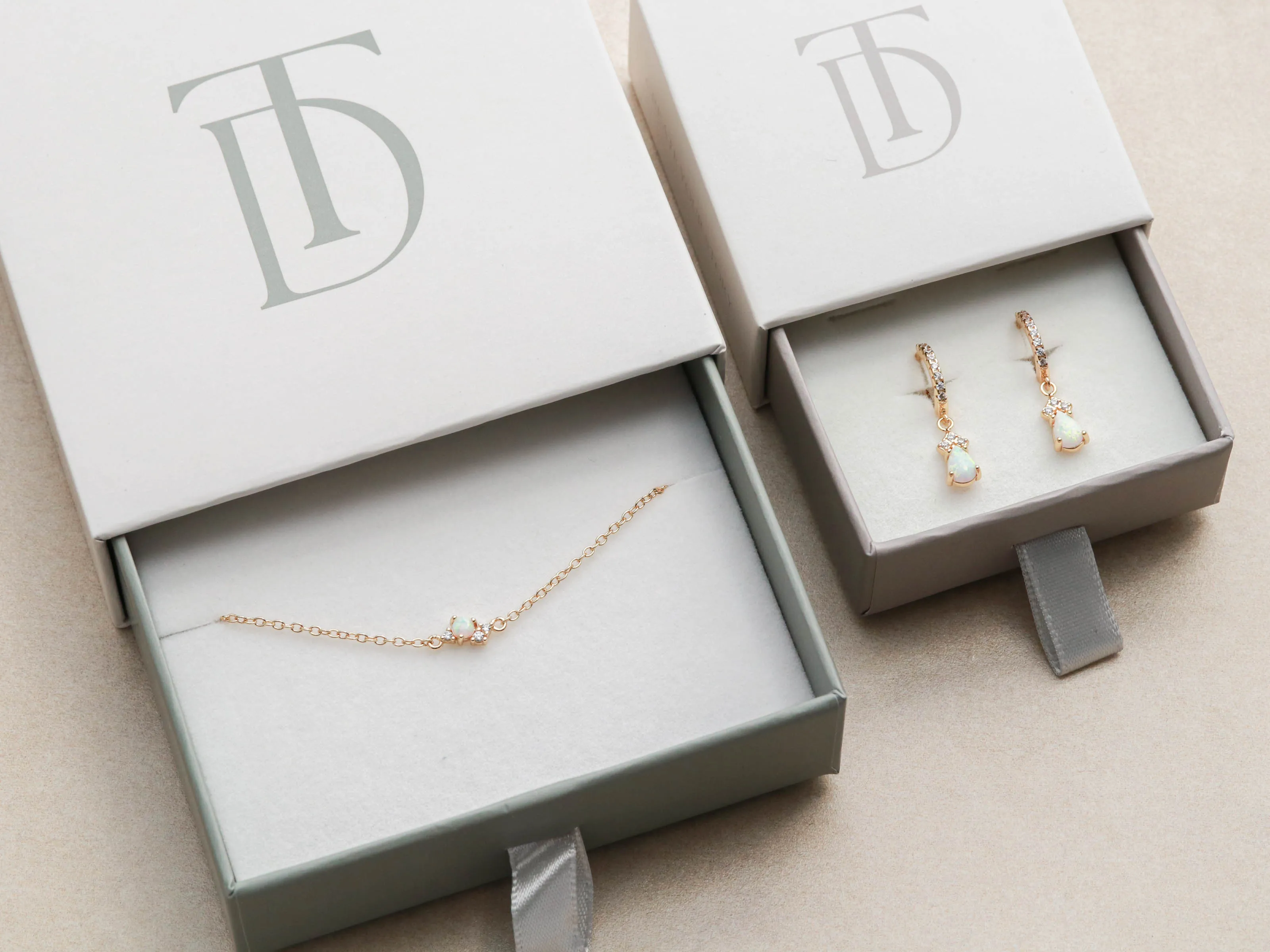 Dainty Opal Bracelet