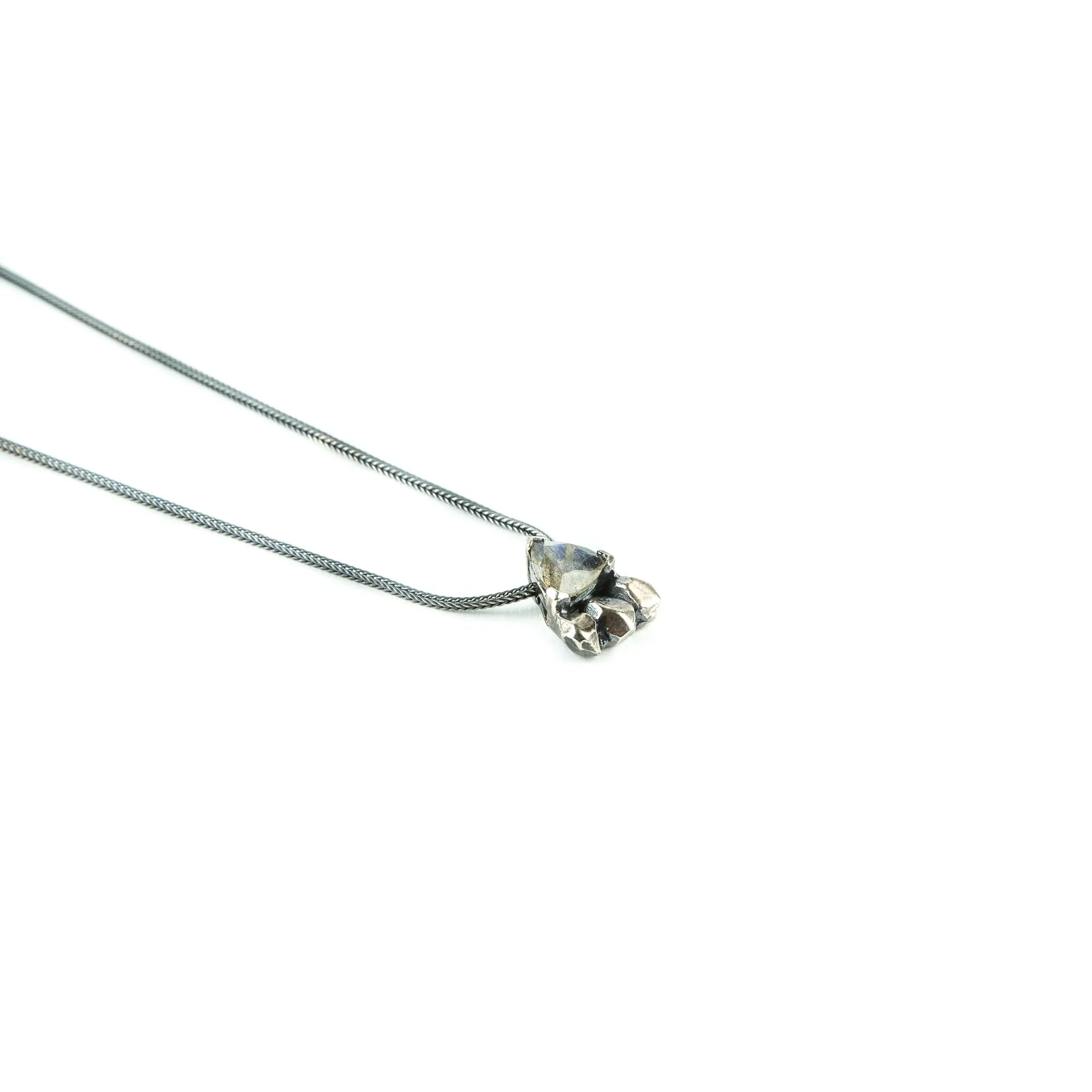 FEATHER SPEAR NECKLACE | LABRADORITE