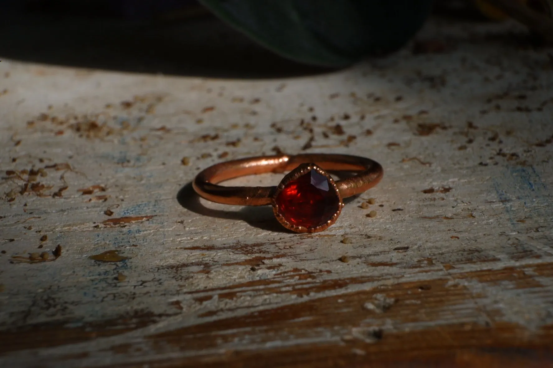 GARNET PEAR RING Faceted