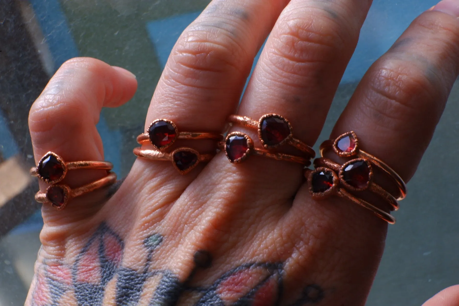 GARNET PEAR RING Faceted