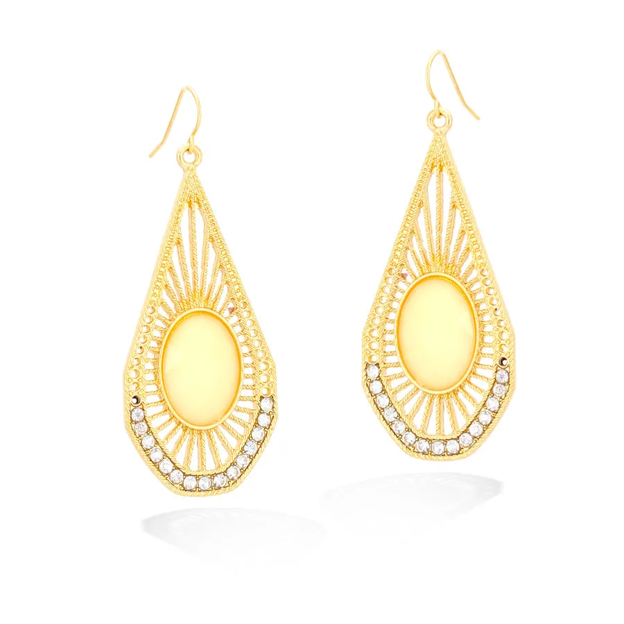 GOLD CREAM CRYSTAL LEAF SHPE EARRINGS  #FW1203192 (AJ9)