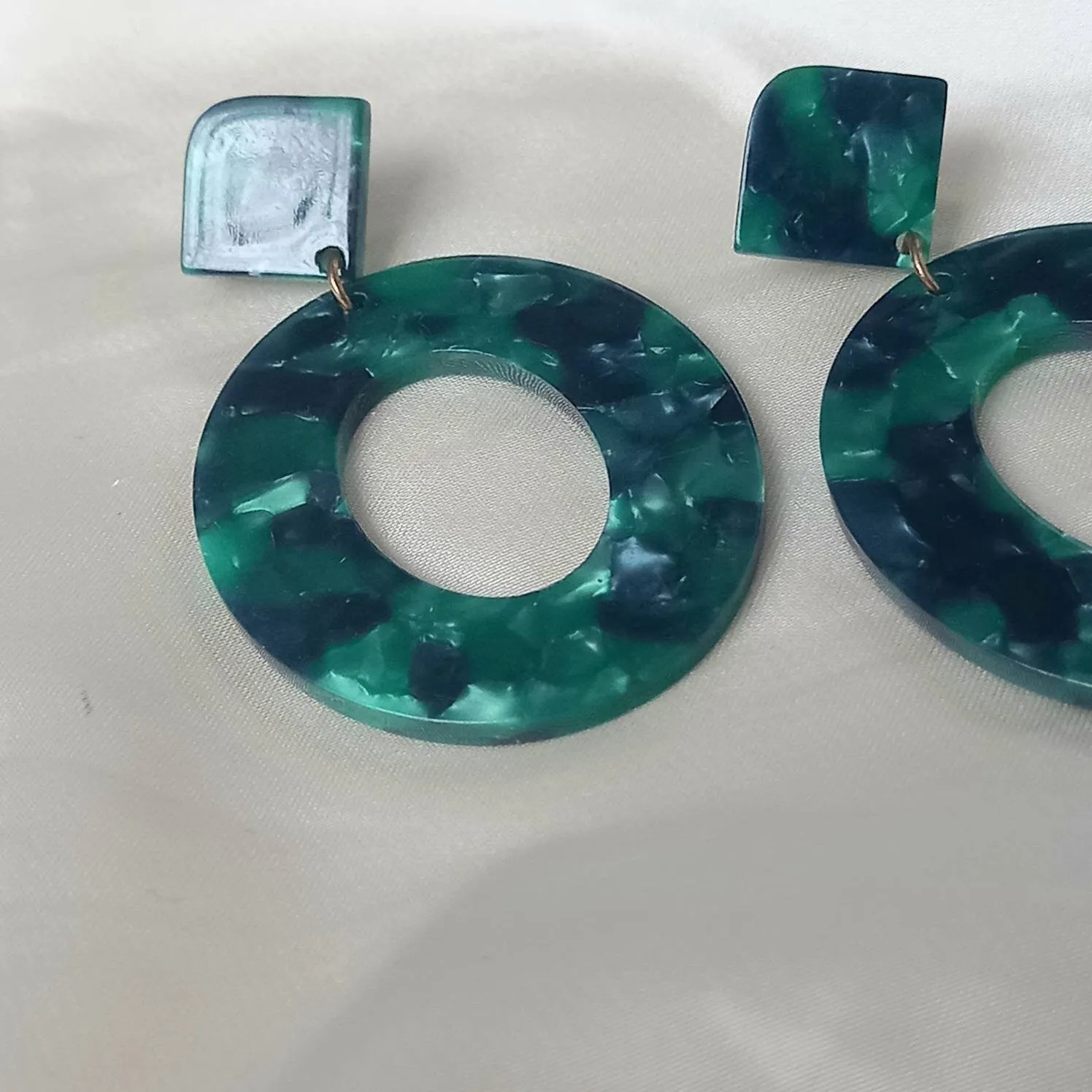 Green Resin Drop Earrings -  High Polished,Hanging Jewellery,Accessories,Green Jewellery,Gold Earrings,Emerald Green,Resin Earrings