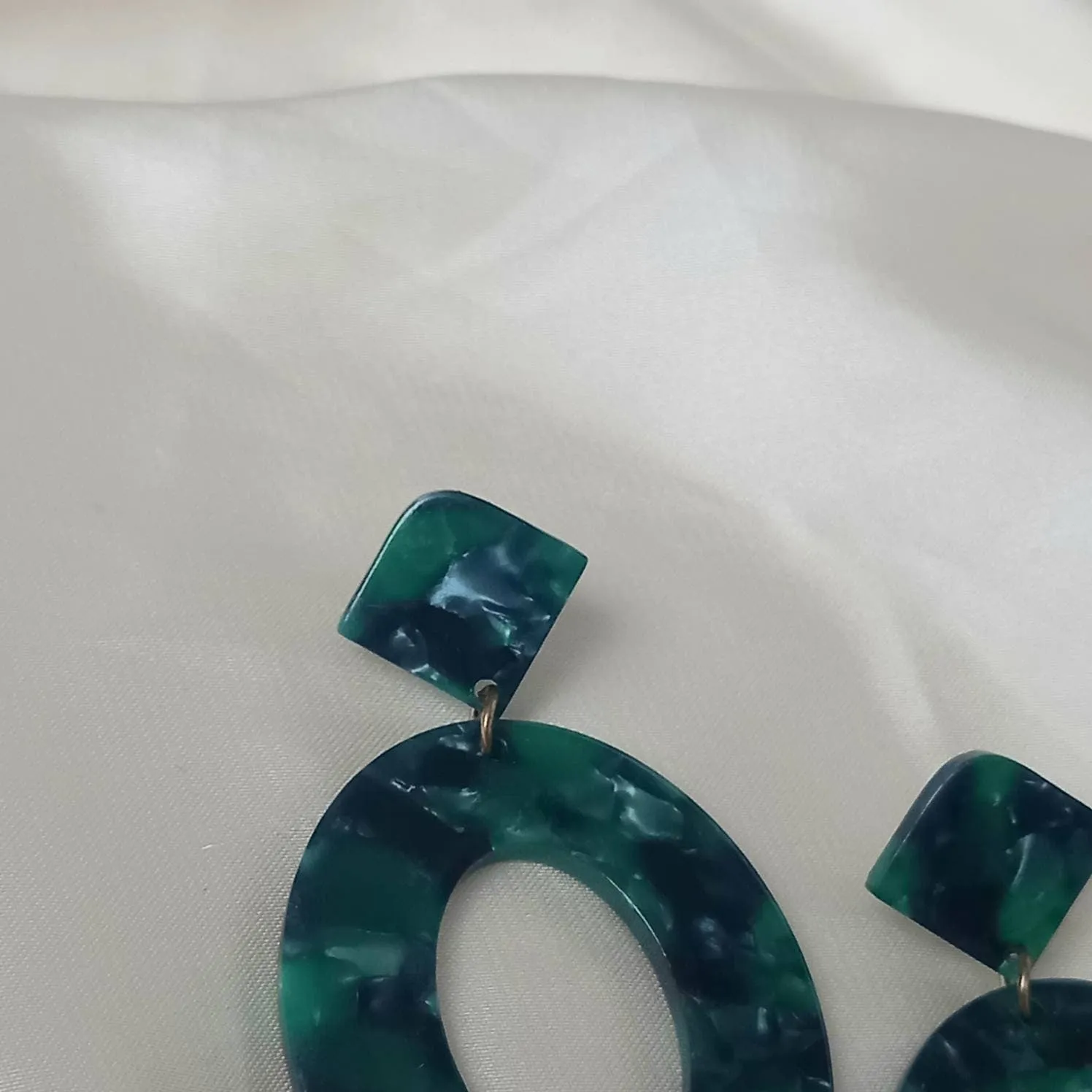 Green Resin Drop Earrings -  High Polished,Hanging Jewellery,Accessories,Green Jewellery,Gold Earrings,Emerald Green,Resin Earrings