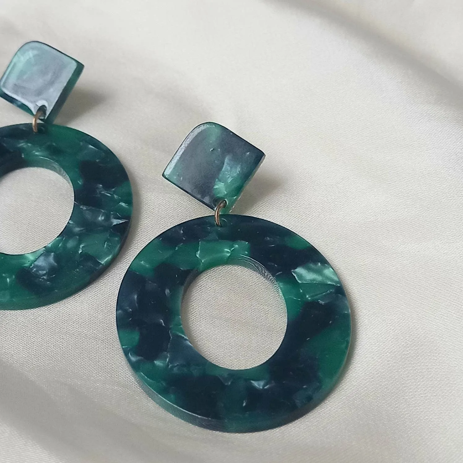 Green Resin Drop Earrings -  High Polished,Hanging Jewellery,Accessories,Green Jewellery,Gold Earrings,Emerald Green,Resin Earrings