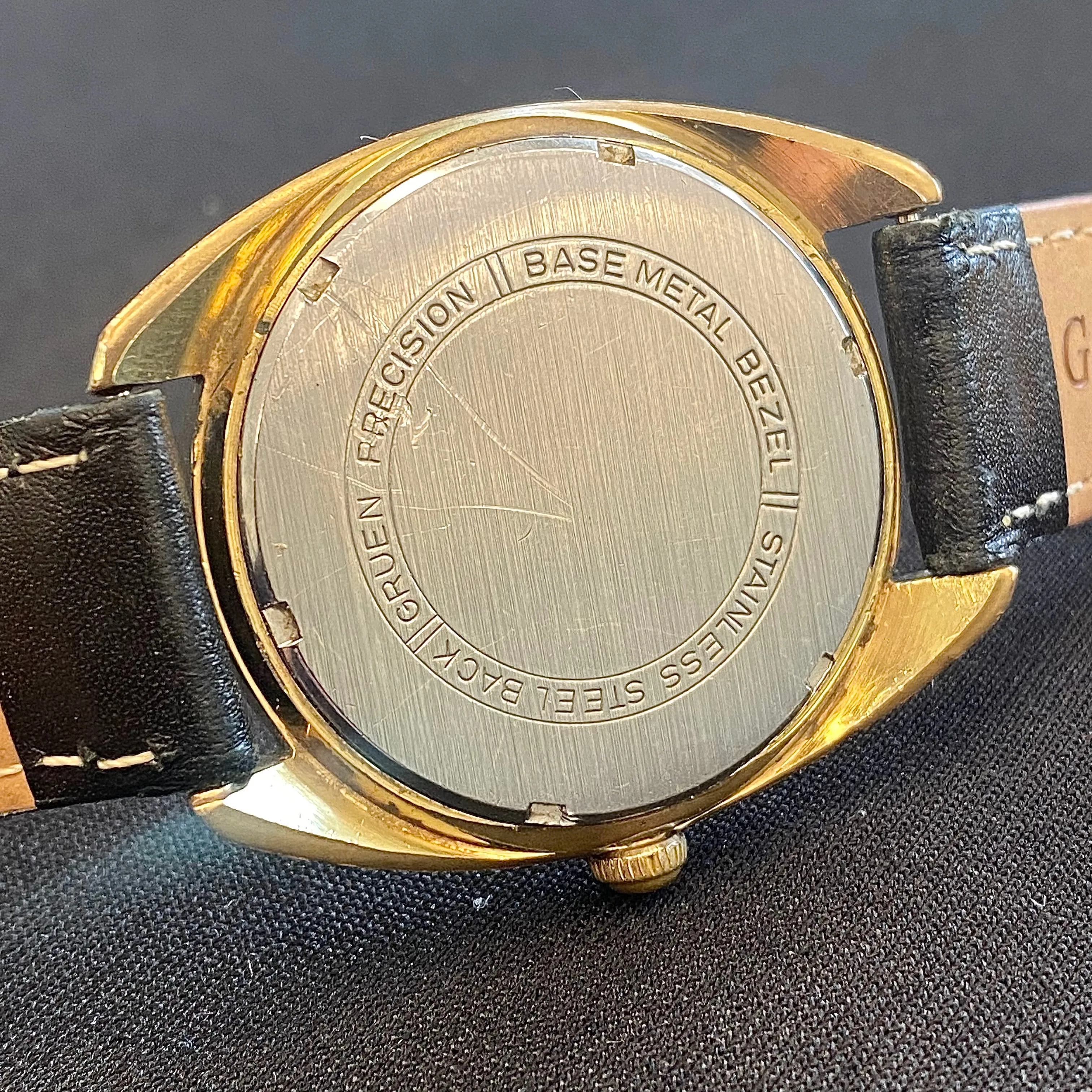 Gruen Precision 17 Jewels Watch Cal. 512CD Day/Date Indicator Swiss Made Wristwatch
