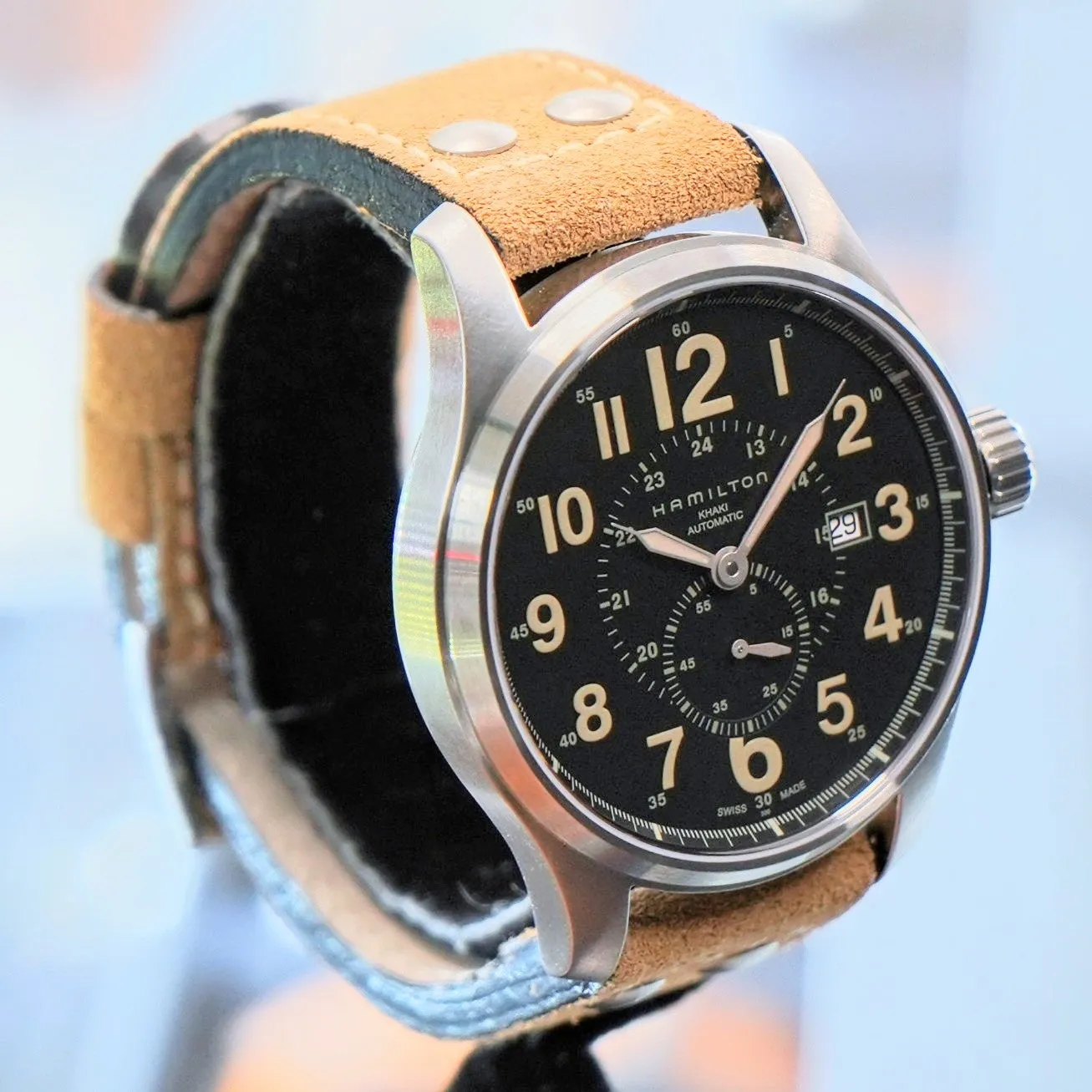 HAMILTON Khaki Field Officer Auto Watch H706550 44mm Black Dial Wristwatch  - ALL Original & Double Box!