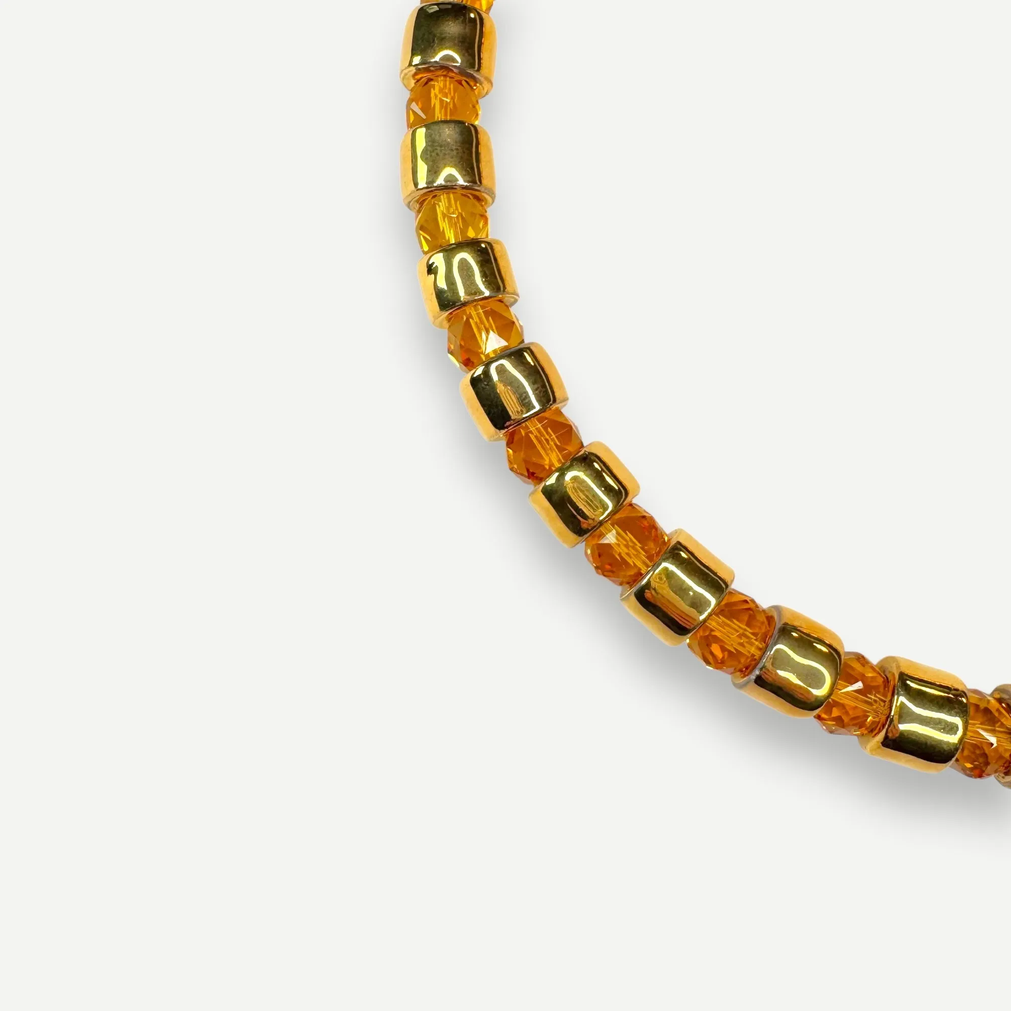 KARAT & CITRINE SUNDRY.  BEAD ONE.