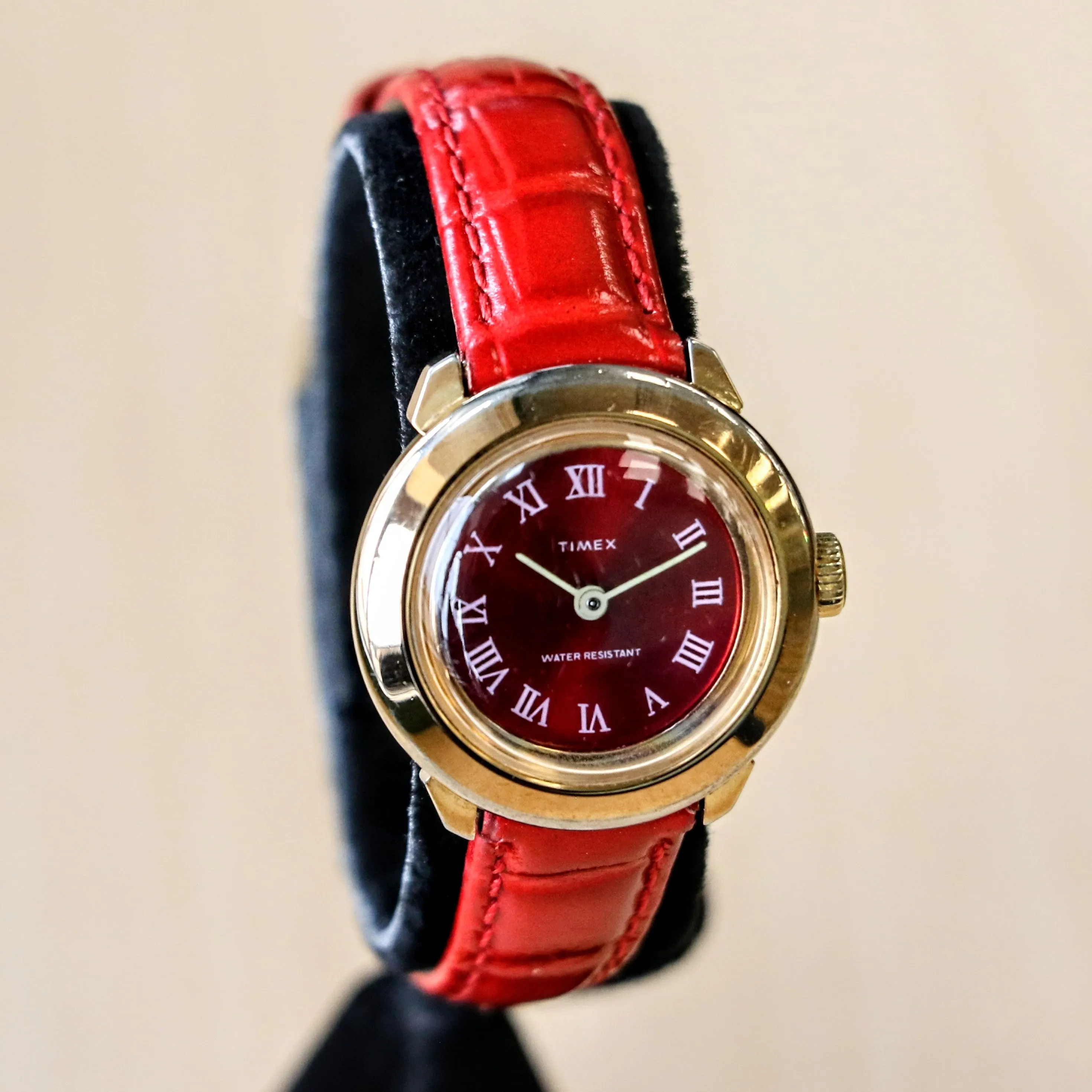 Ladies TIMEX Mechanical Watch Red Dial Vintage Wristwatch 26mm Water Resistant