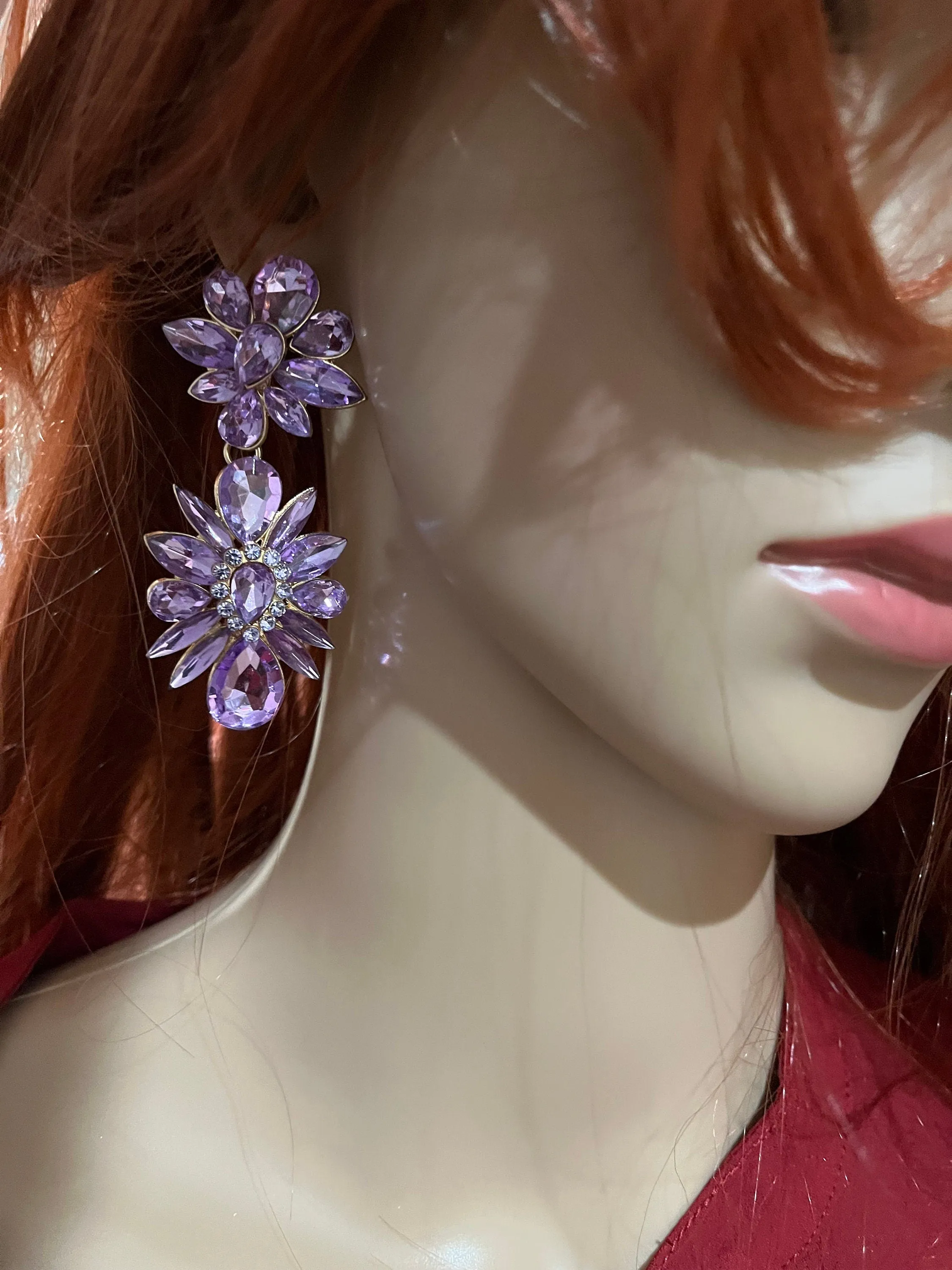 Lavender Purple Crystal earrings , long large  lavender teardrop earring purple earrings , big  light  purple wedding earrings lilac