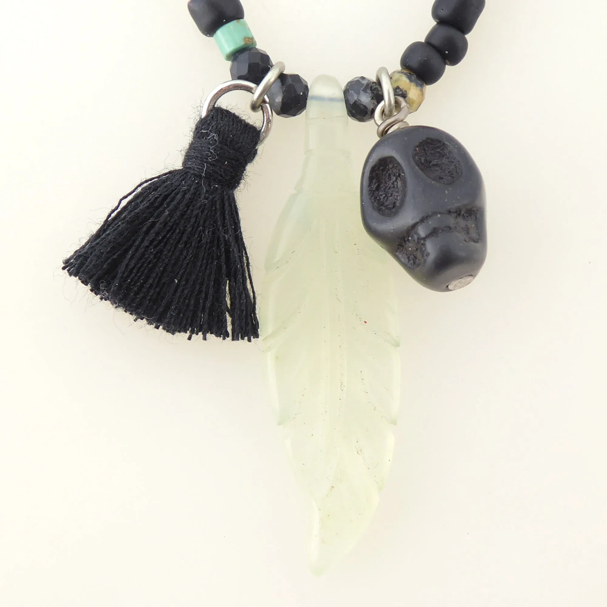 Light agate feather necklace
