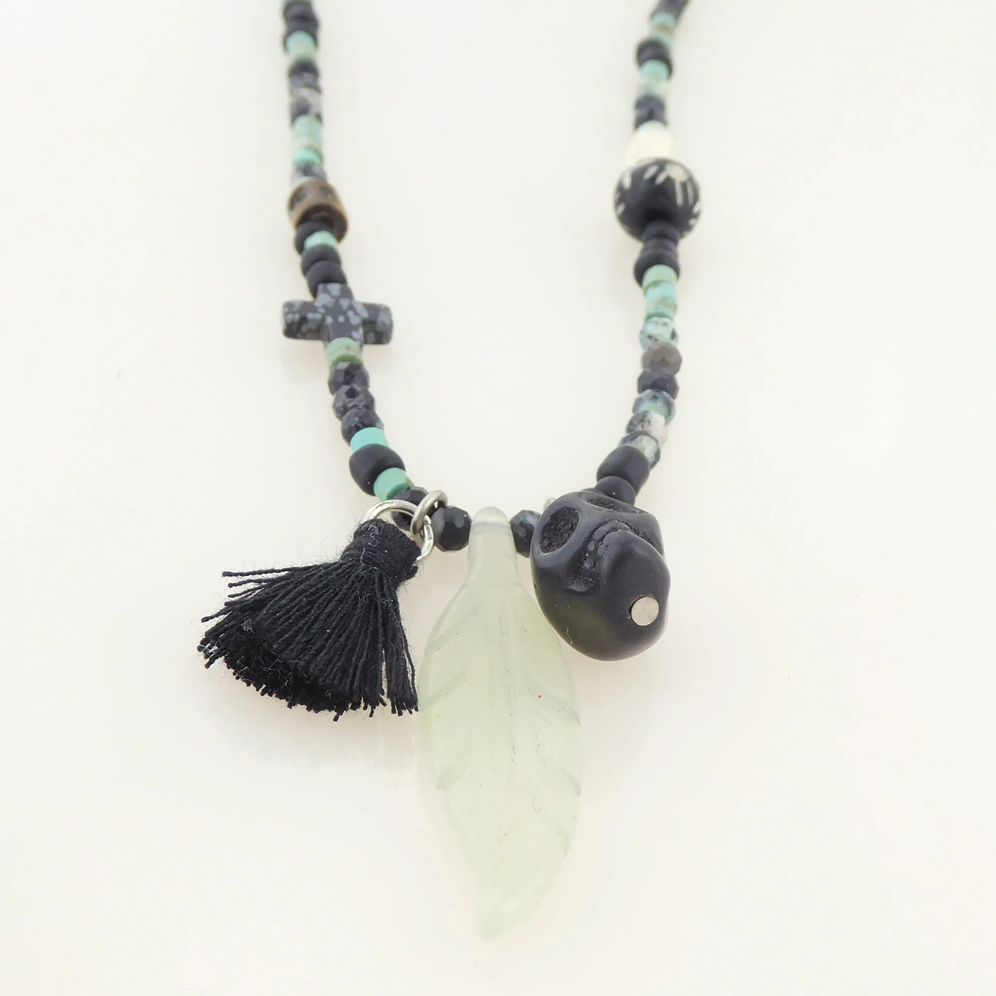 Light agate feather necklace