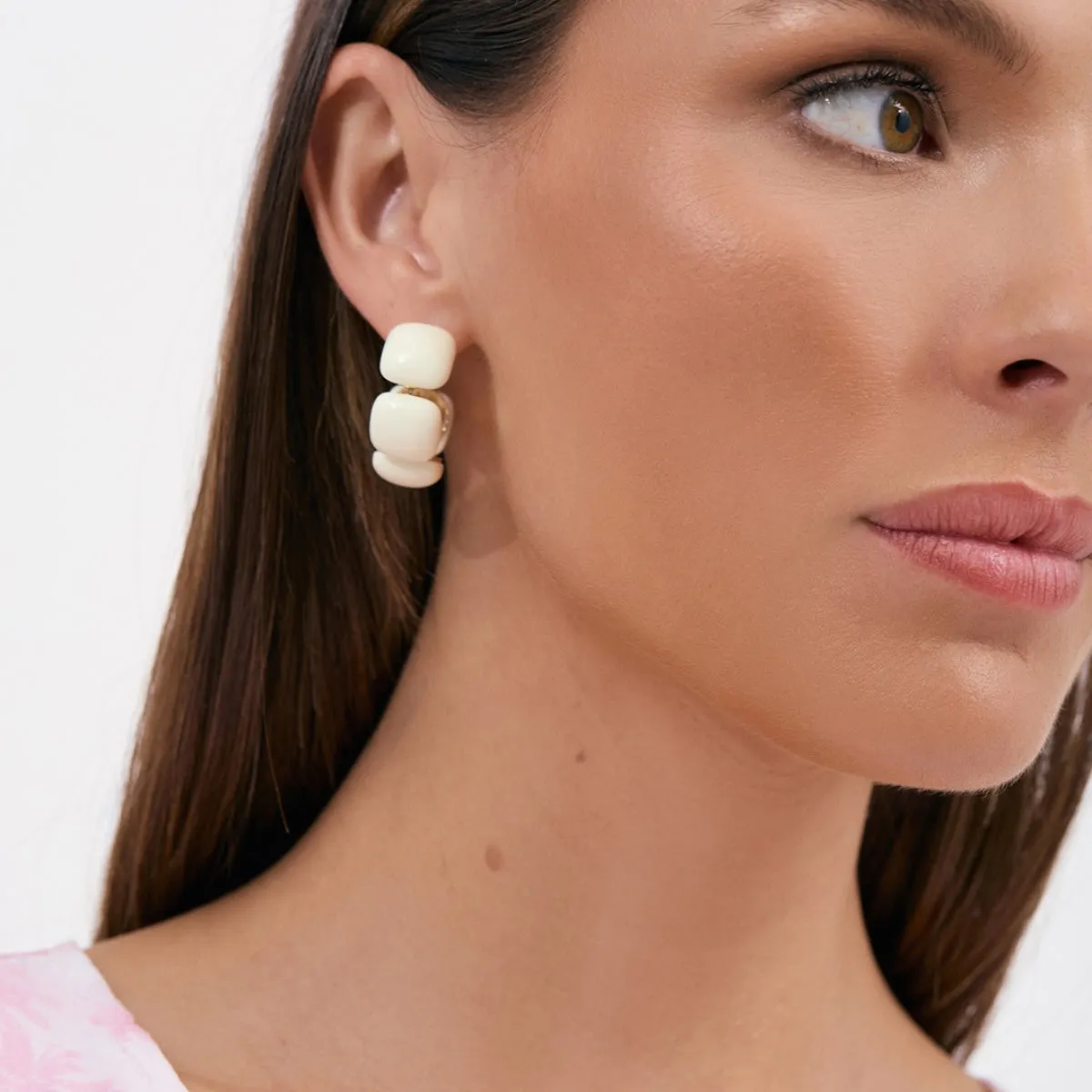 Mini Resin Metal Hoop Earrings (Pink)