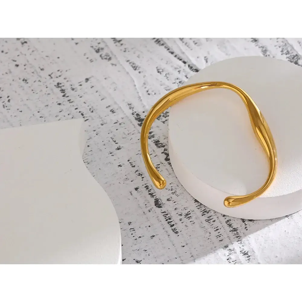 Minimalist Bangle