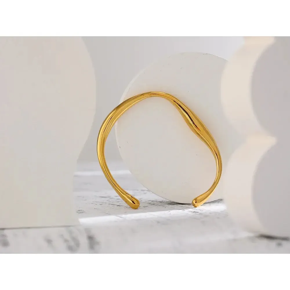 Minimalist Bangle