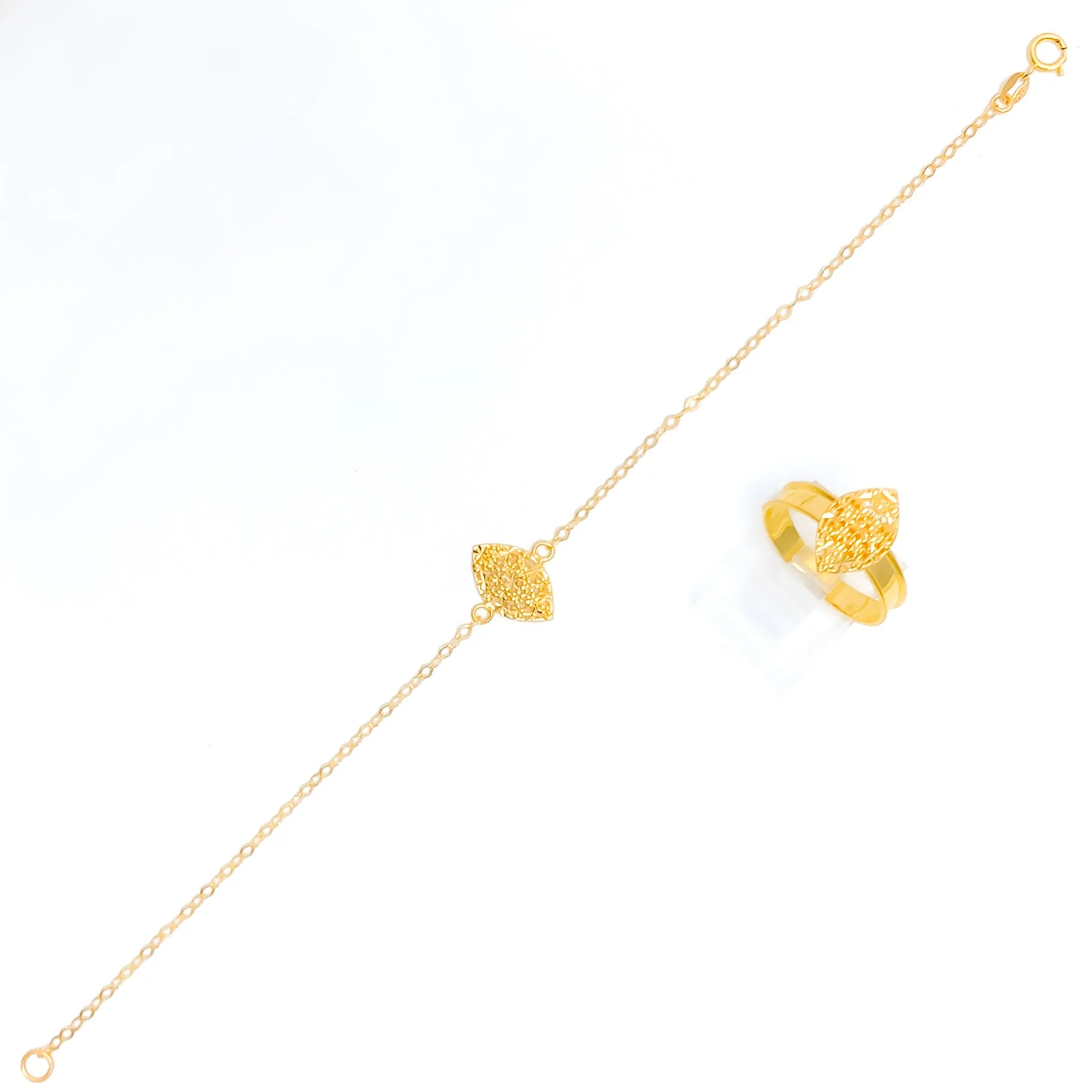 Minimalist Meshed Marquise 21k Gold Bracelet W / Matching Ring