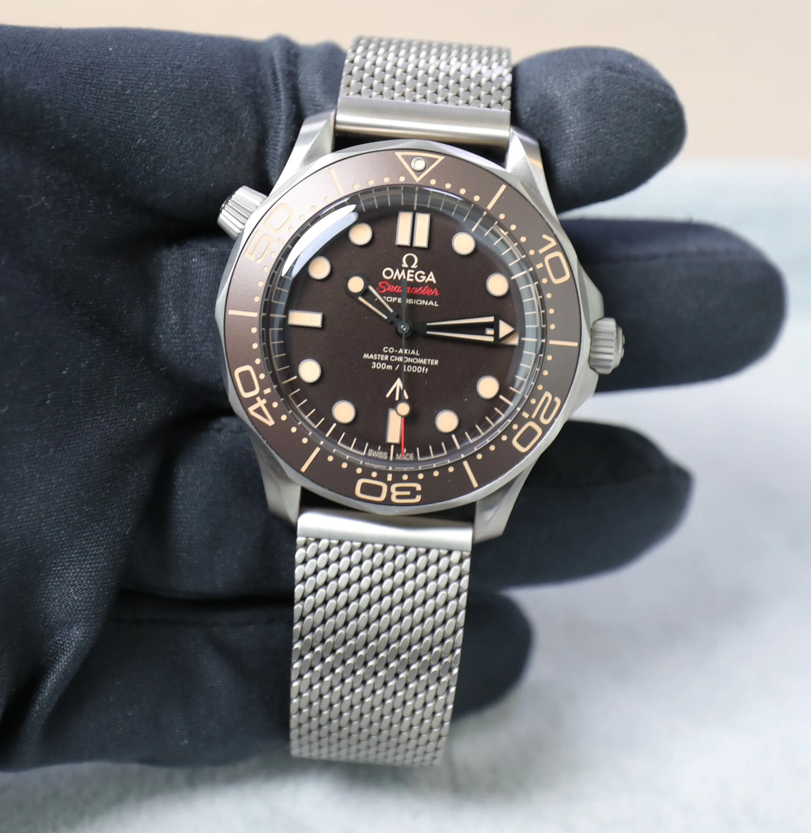 Omega Seamaster Diver 300M James Bond Edition 007 – No Time to Die -Titanium – New – full set