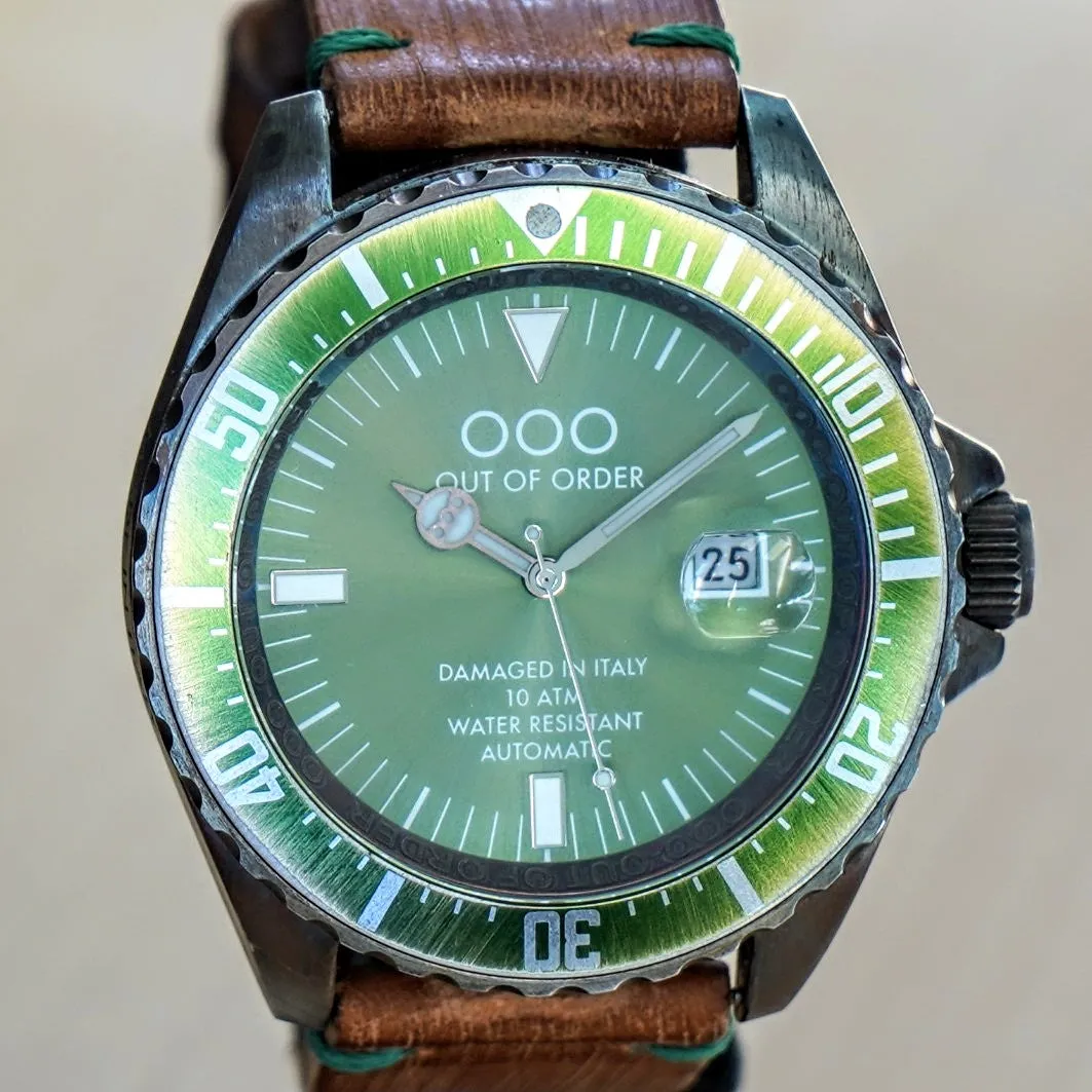 OUT OF ORDER Automatico Green Watch Date Wristwatch - ALL Original 2 Bands Box & Papers