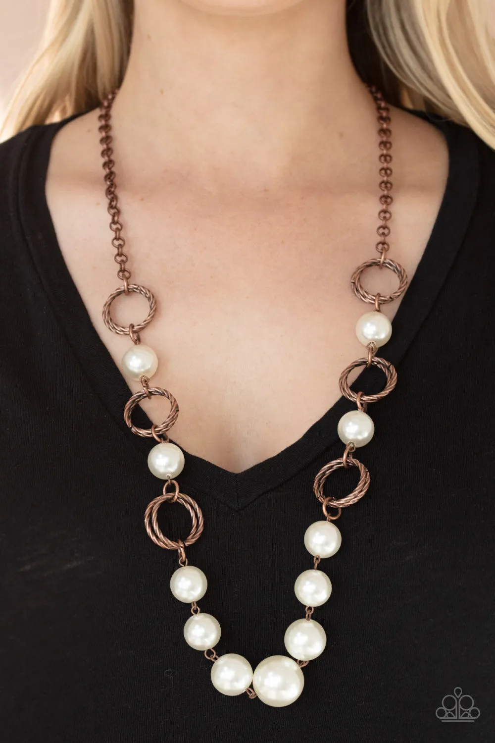 Paparazzi COUNTESS Me In Necklace Copper