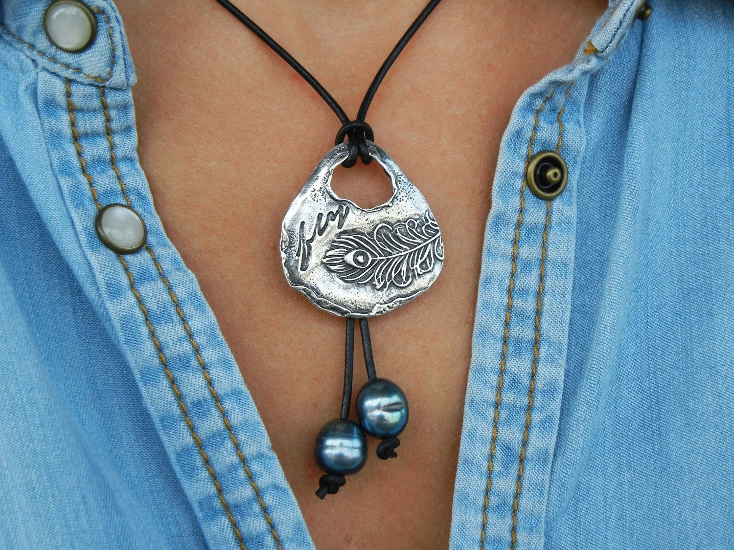 Peacock "fly" Feather Handmade Necklace