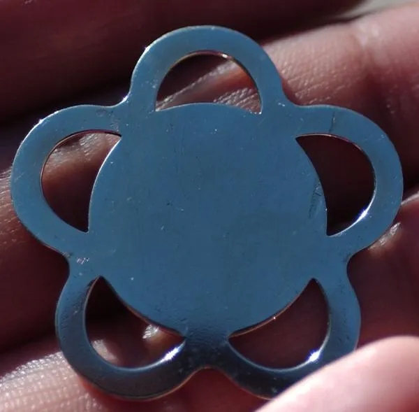 Petal Cutout in Flower Metal 31mm Cutout