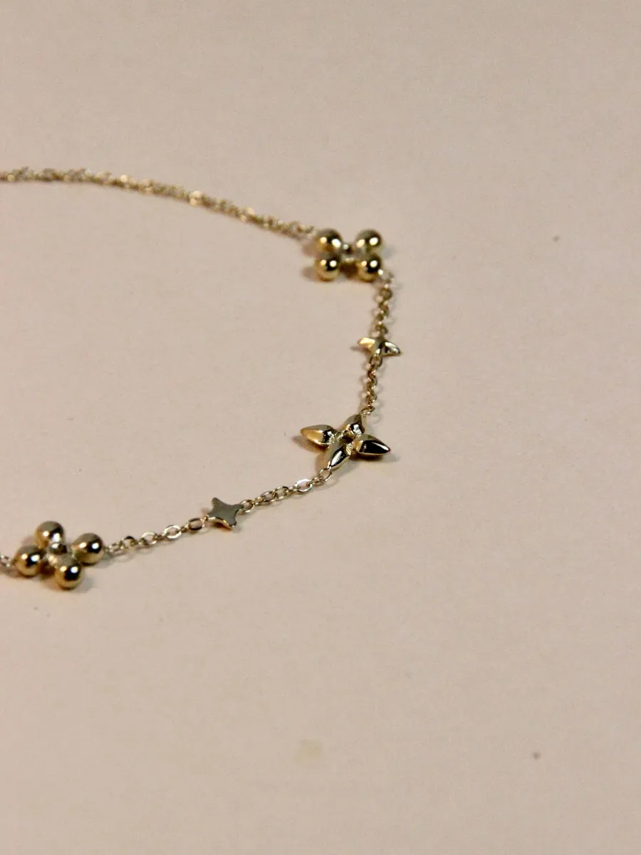 Primavera bracelet - bohemian flower charms