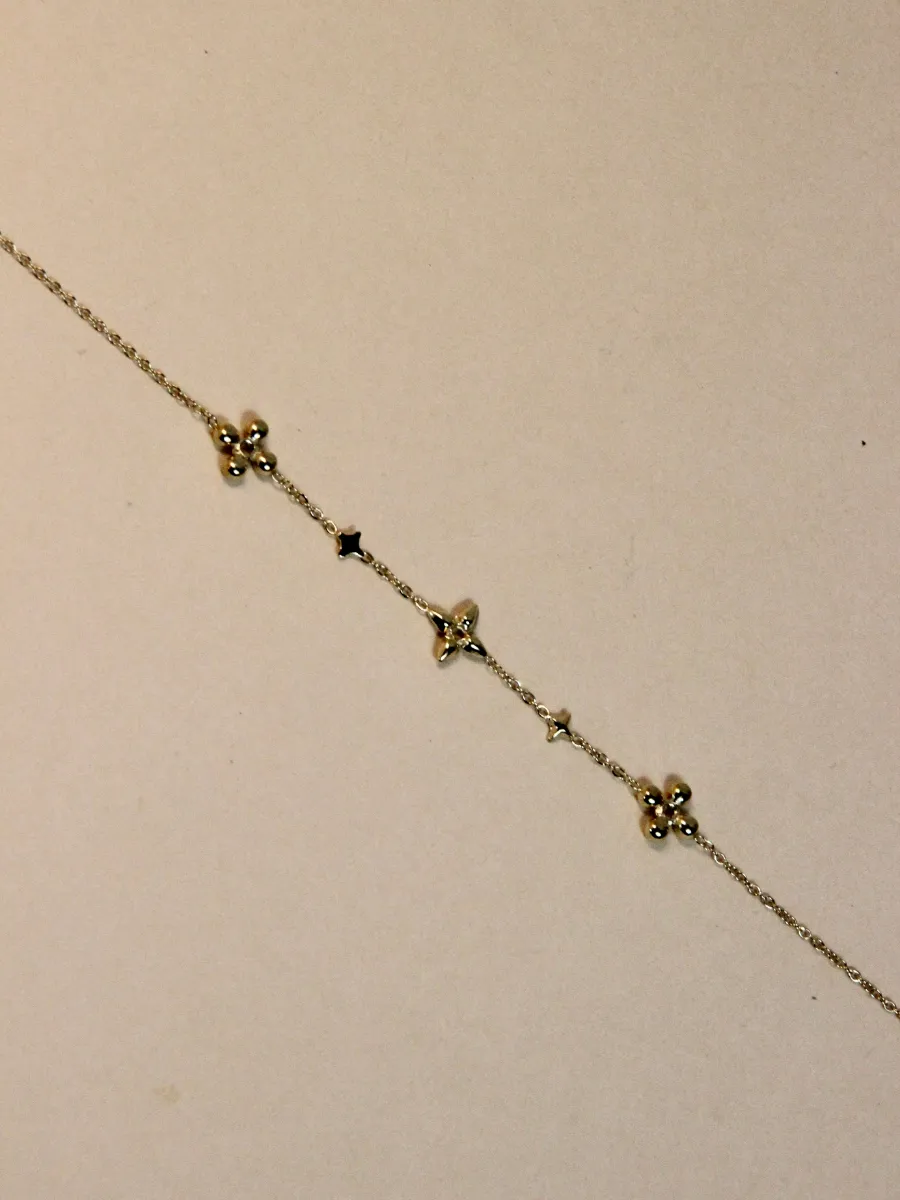 Primavera bracelet - bohemian flower charms