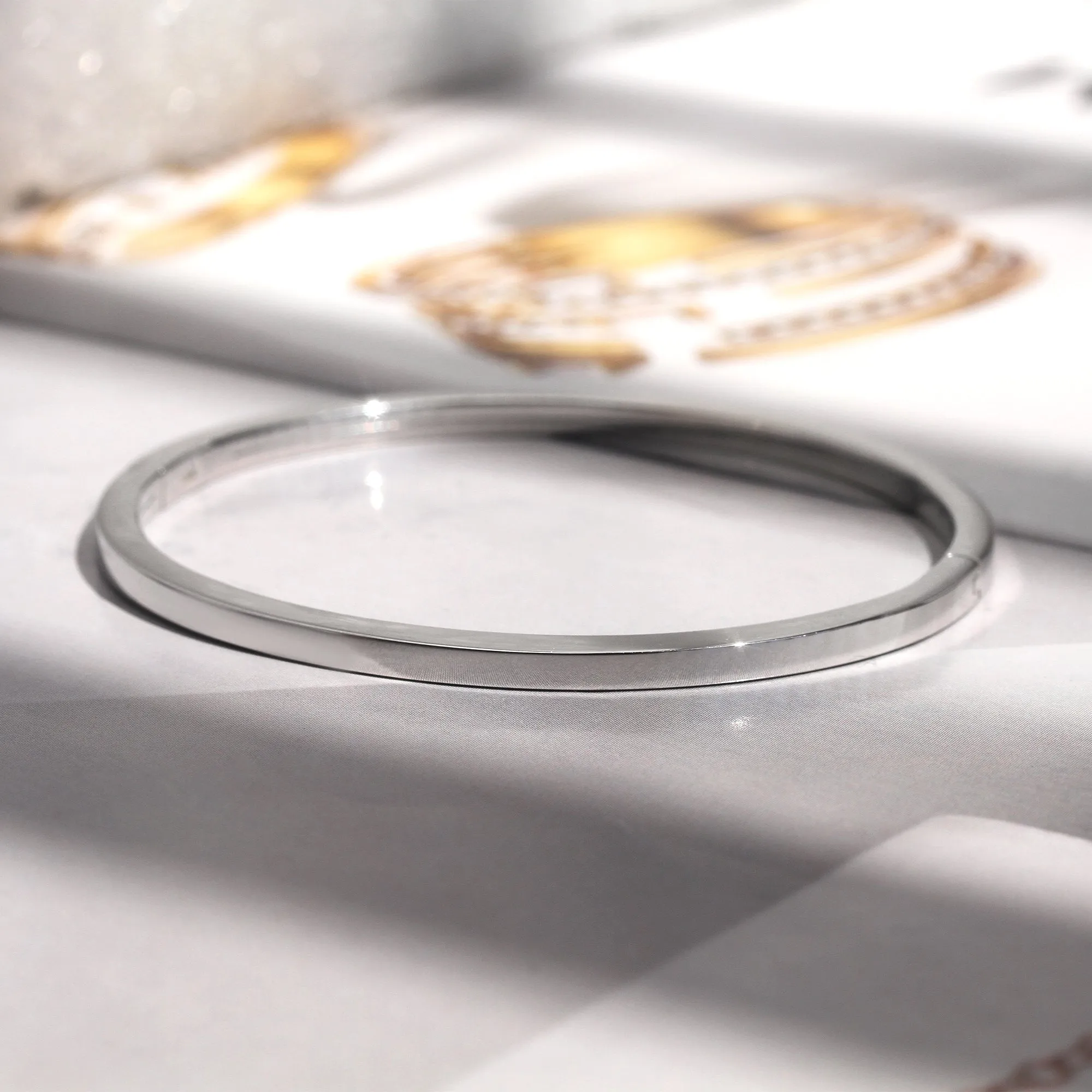 Puffed Shine Gold Bangle
