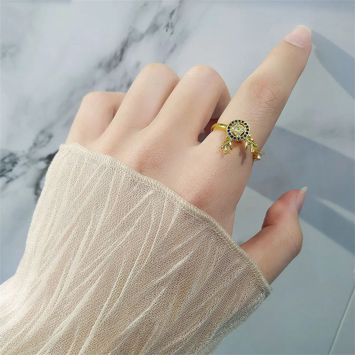Purple Cubic Zirconia & 18K Gold-Plated Antler Rotating Open Ring