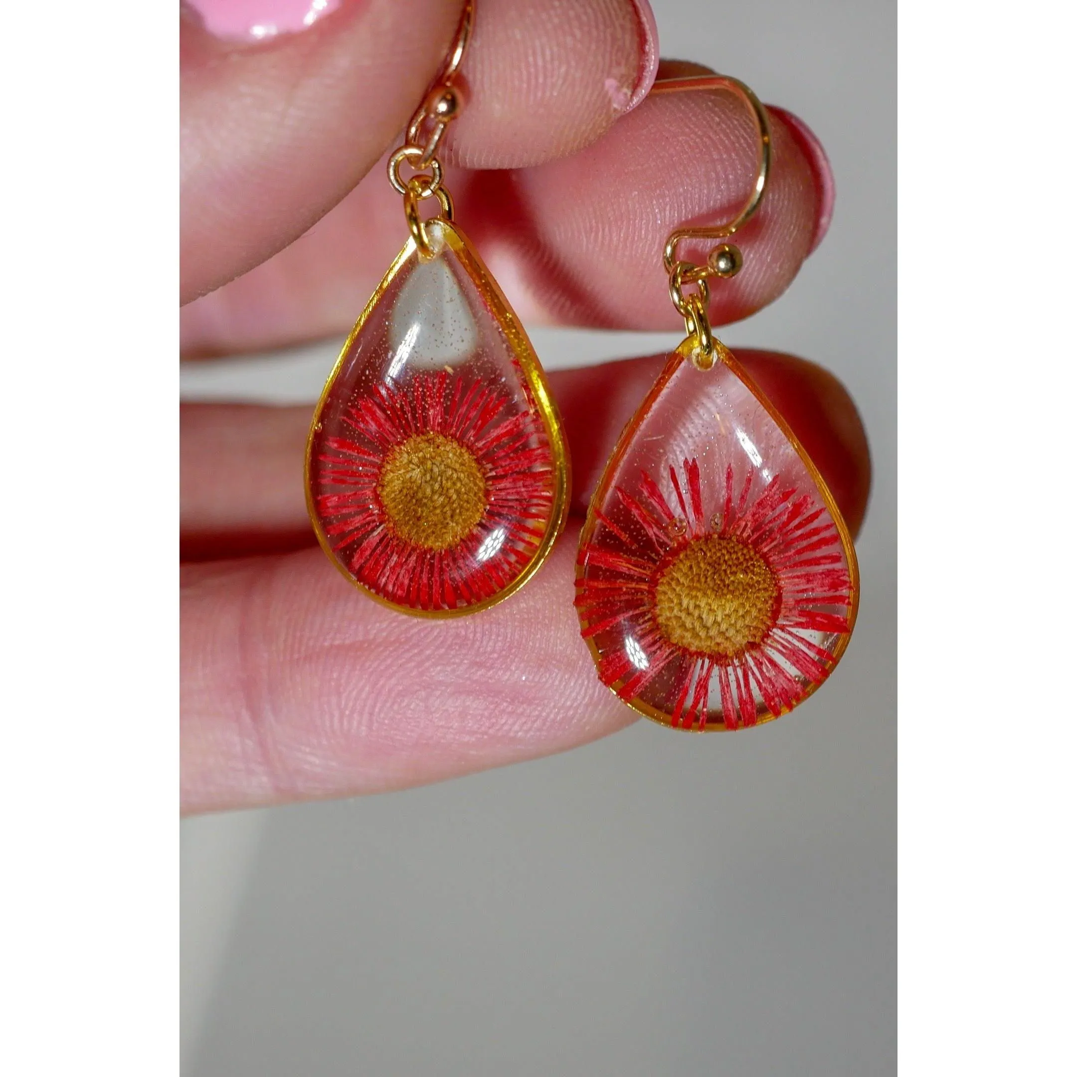 Red Daisy Teardrop Earrings
