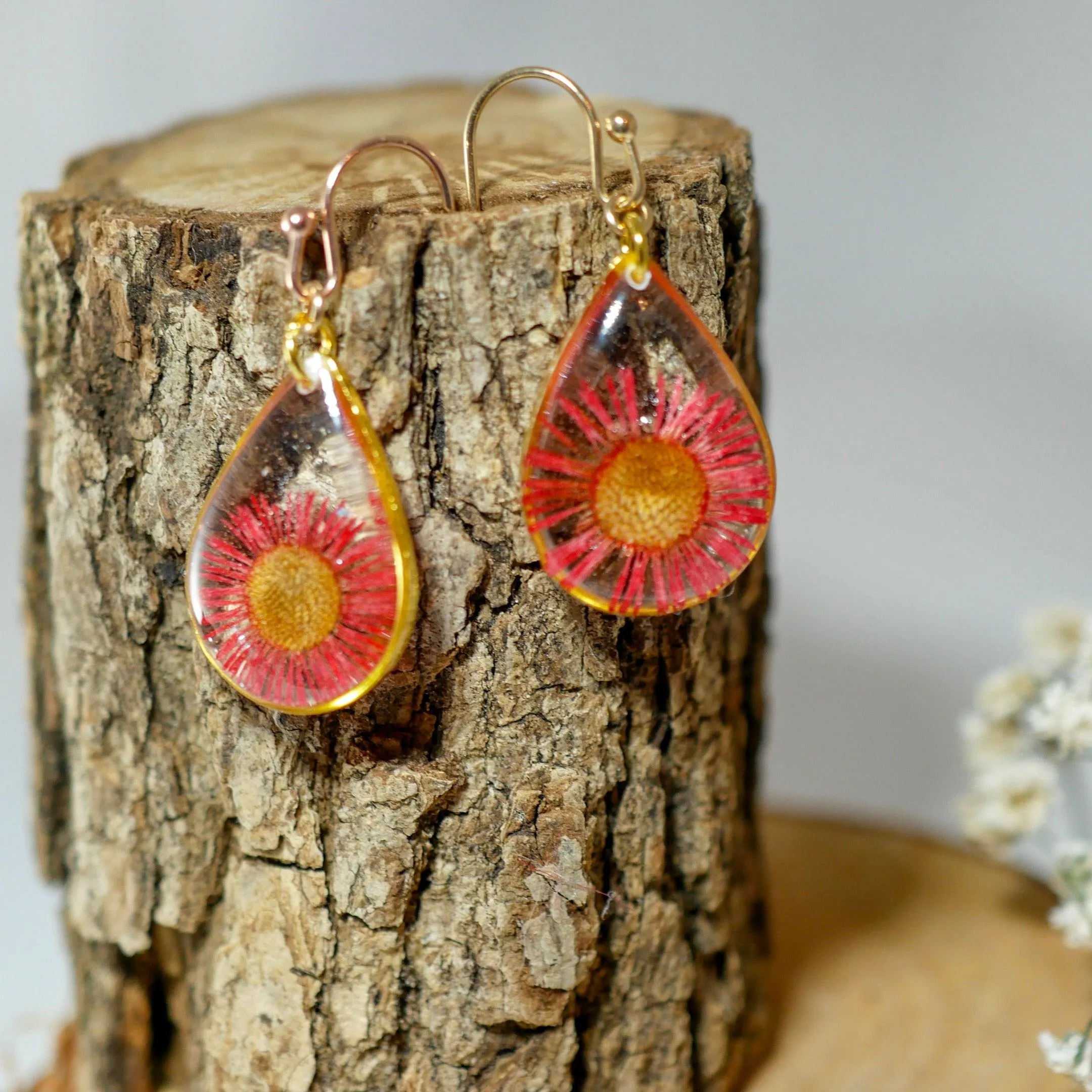 Red Daisy Teardrop Earrings