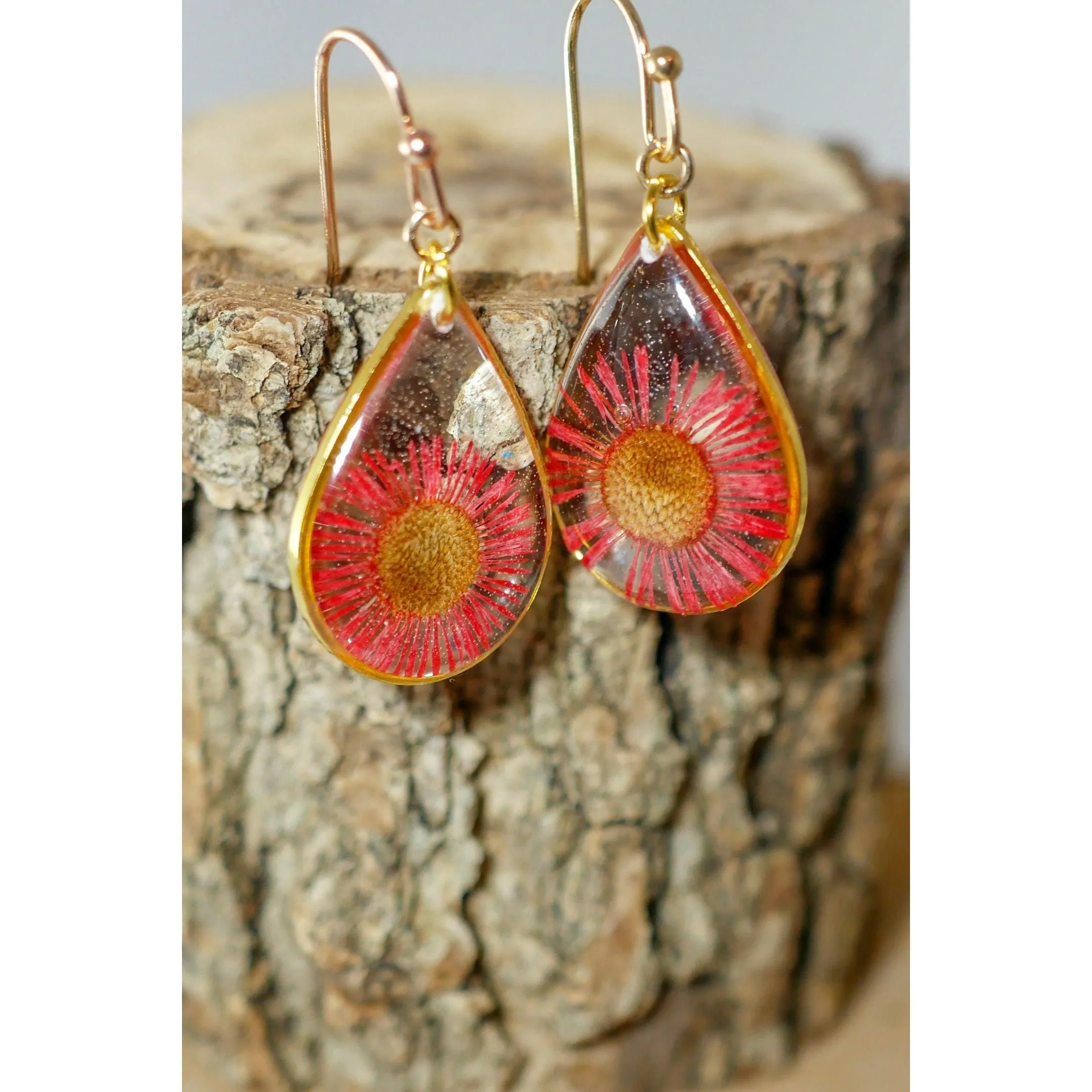 Red Daisy Teardrop Earrings