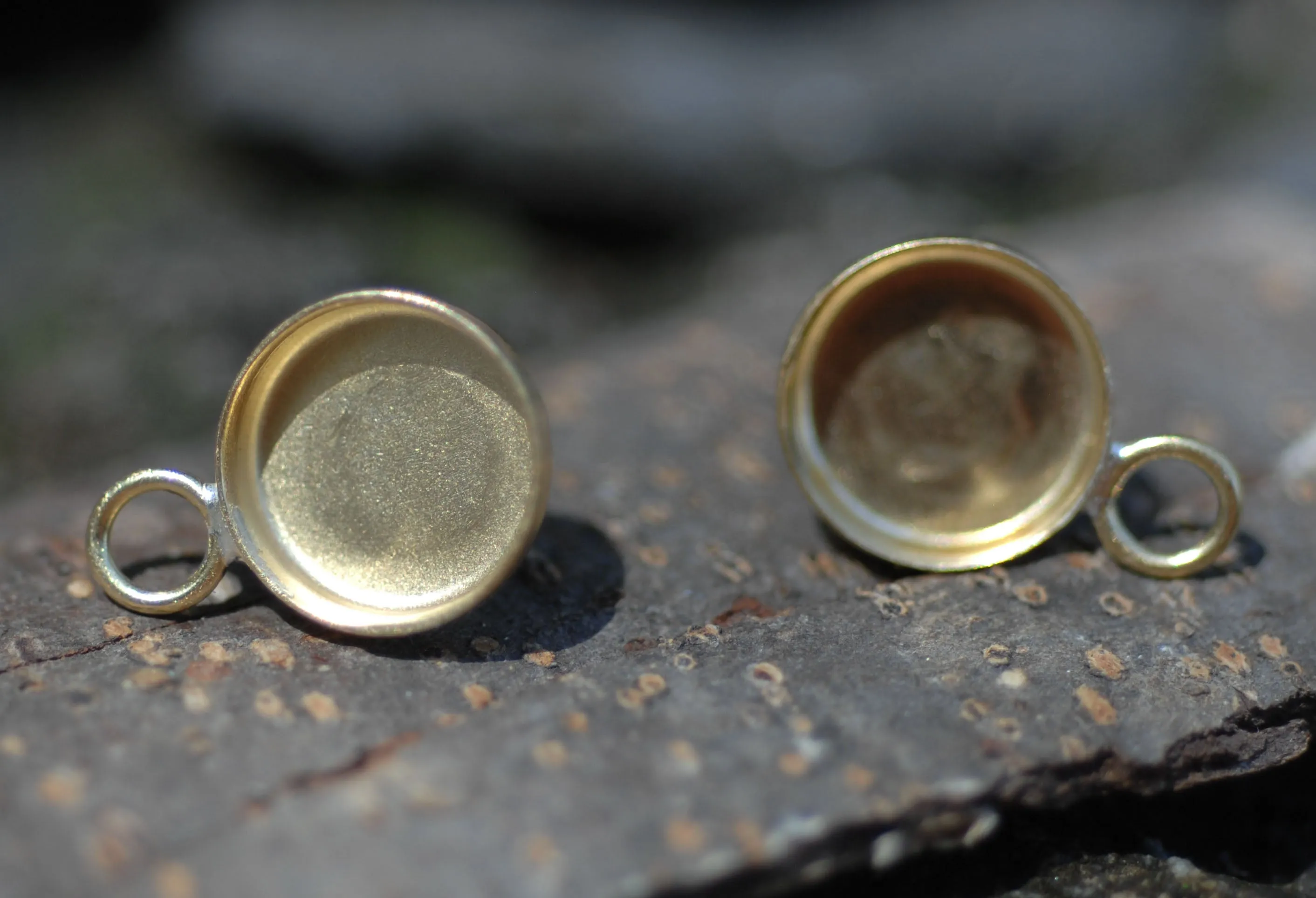 Round Stud Earrings with Bezel Cups for Resin Jewelry