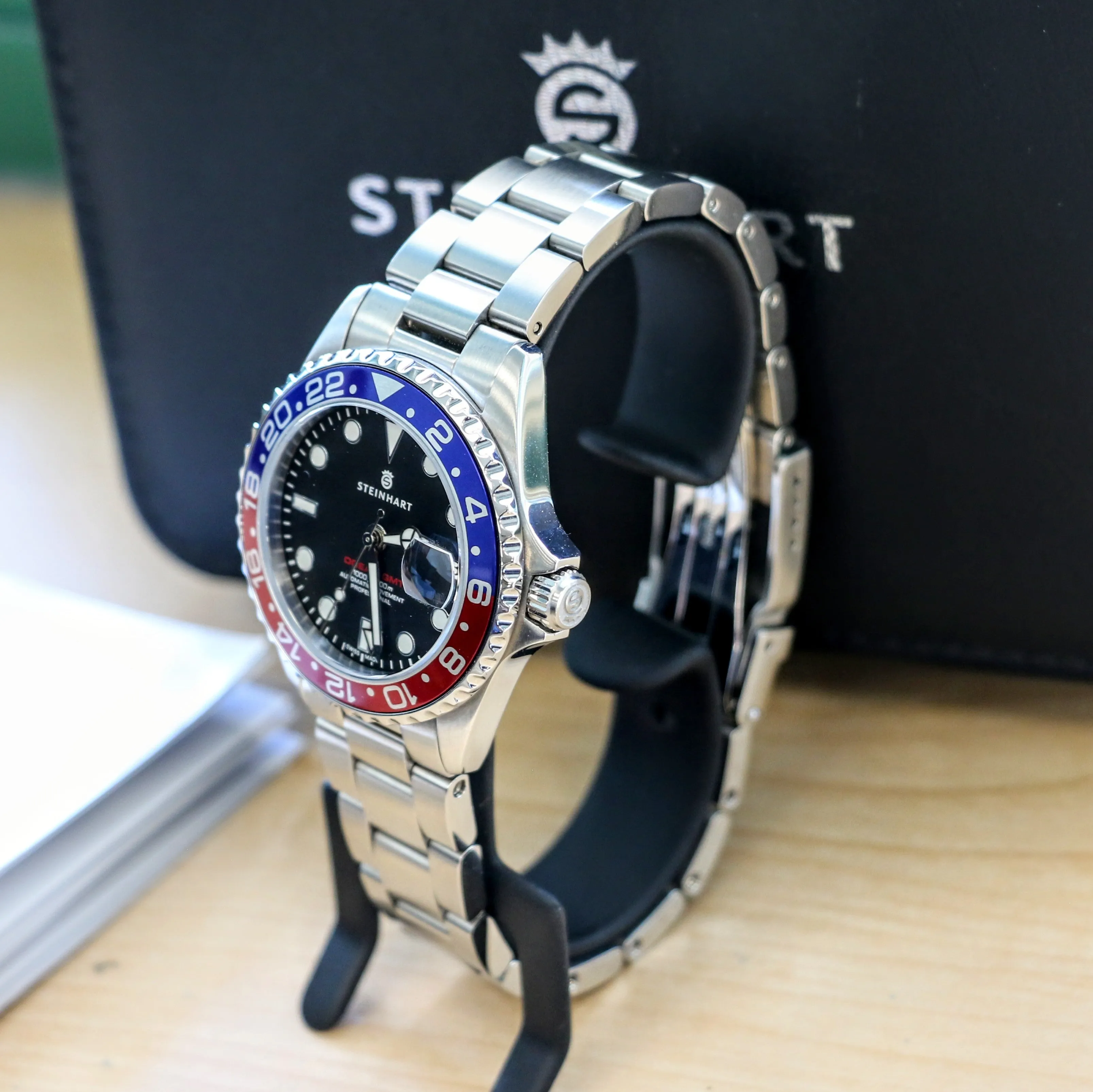 Steinhart Ocean 39 GMT Automatic Watch RED-BLUE Pepsi Bezel ALL Original! Box & Papers!