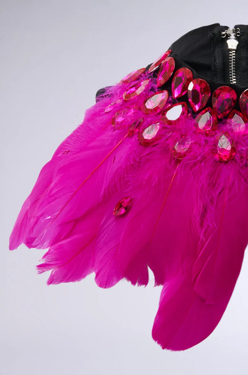 TAKE MY PIC FEATHER COLLAR NECKLACE