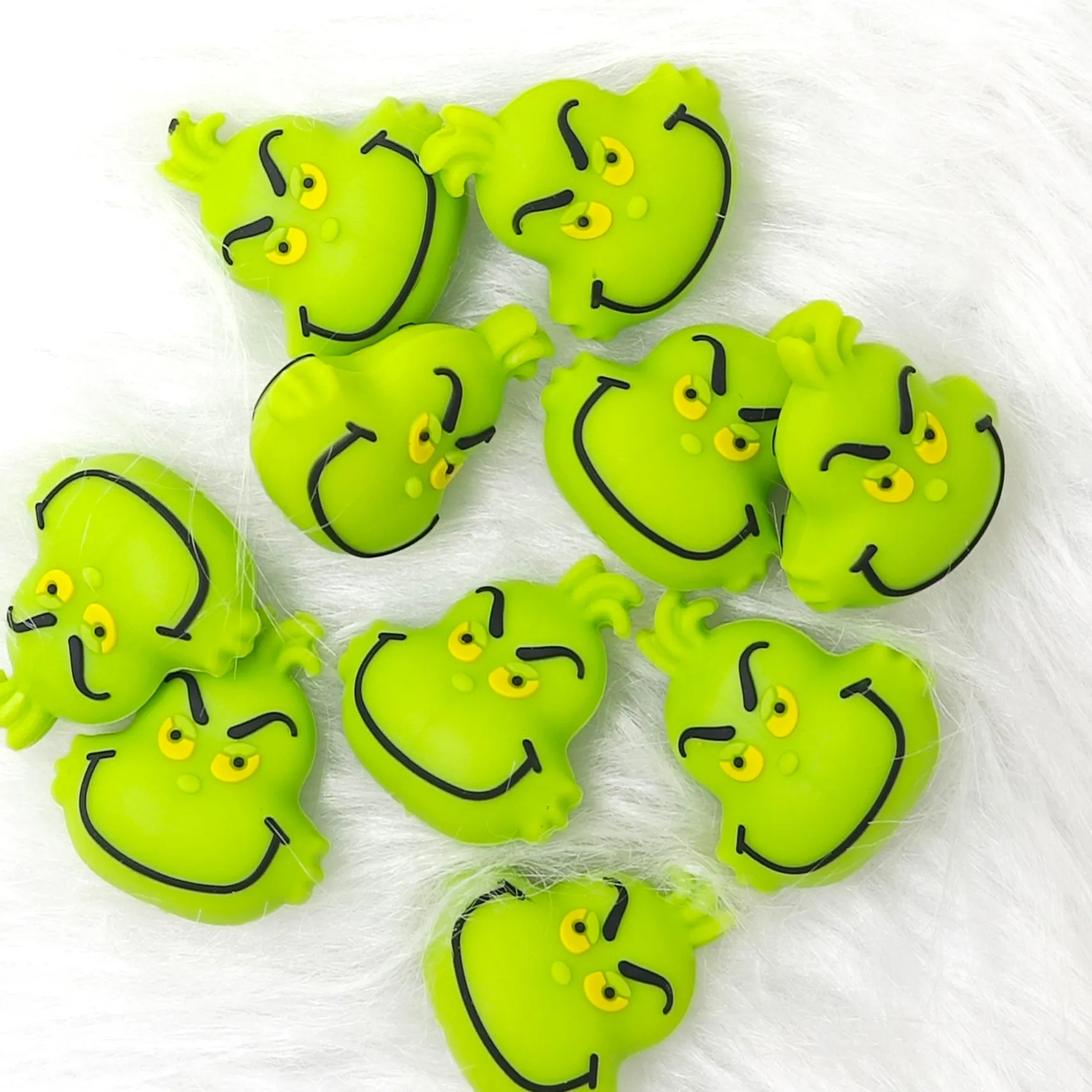 The grinch head  Silicone Focal Beads Wholesale