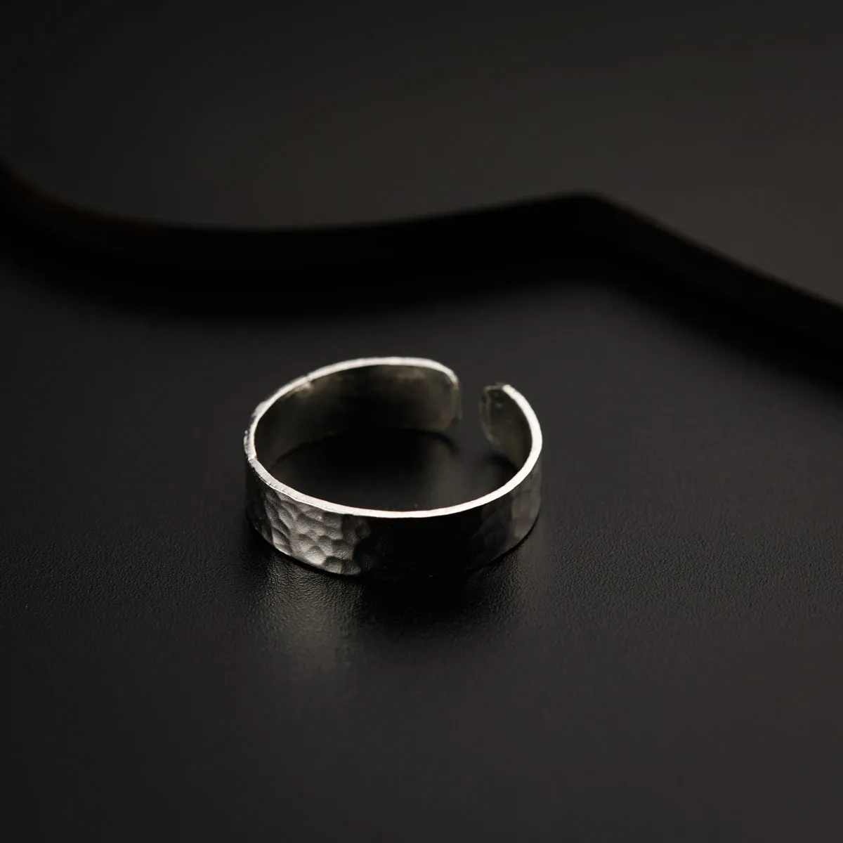 Unisex Hammered Ring in Silver (adjustable)
